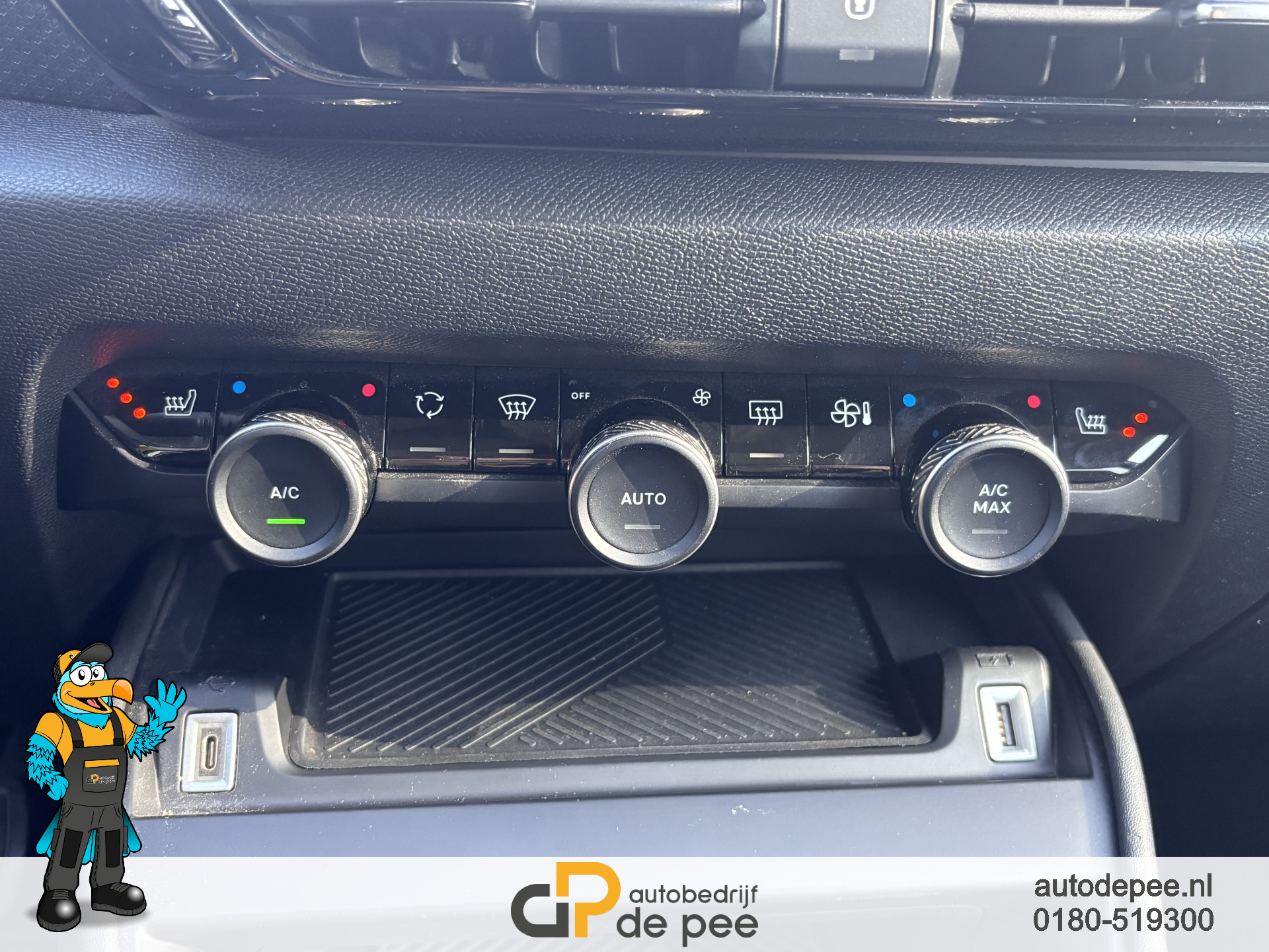 Foto van Citroen E-c4