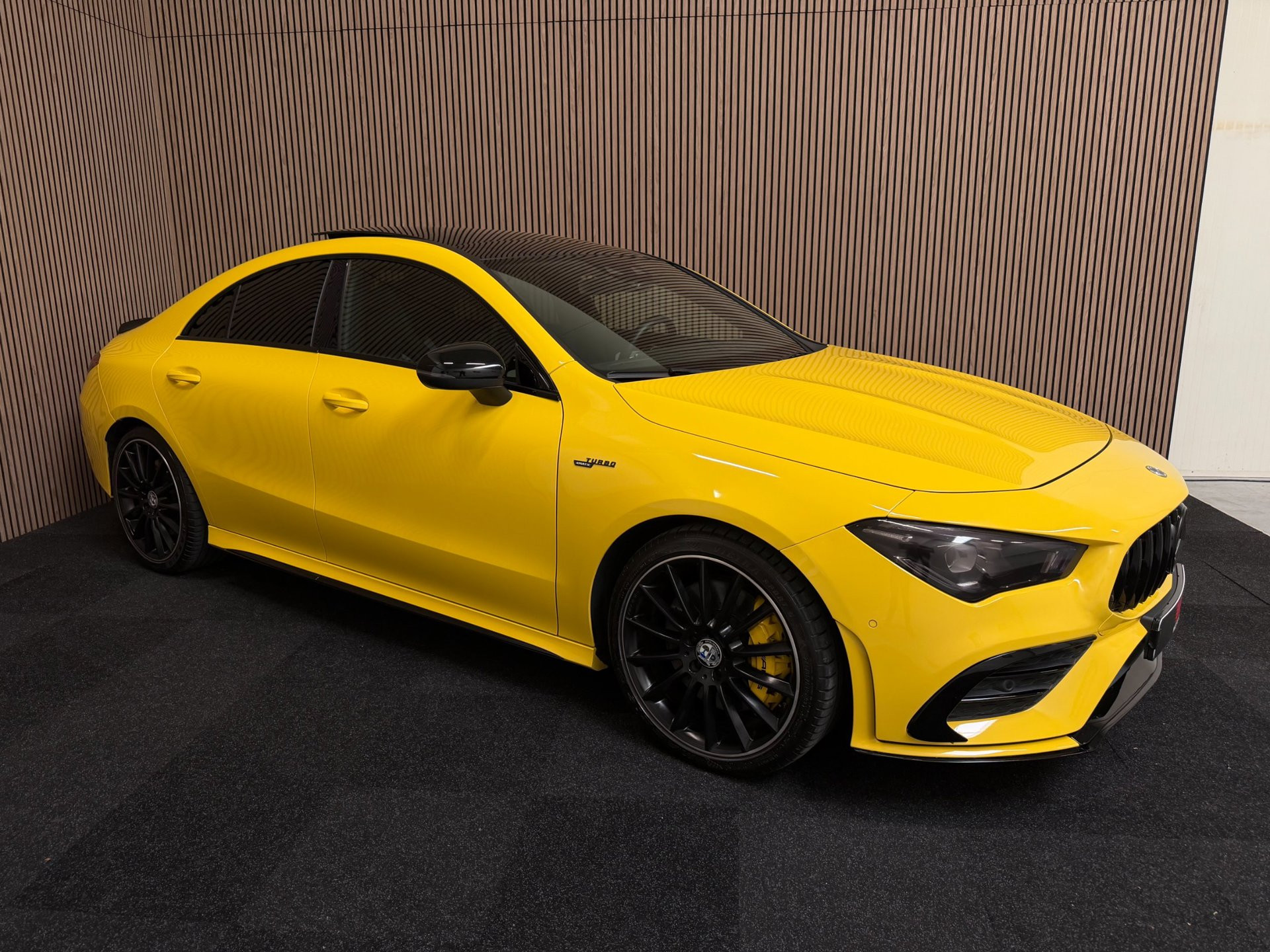 Foto van Mercedes-Benz AMG Cla 35