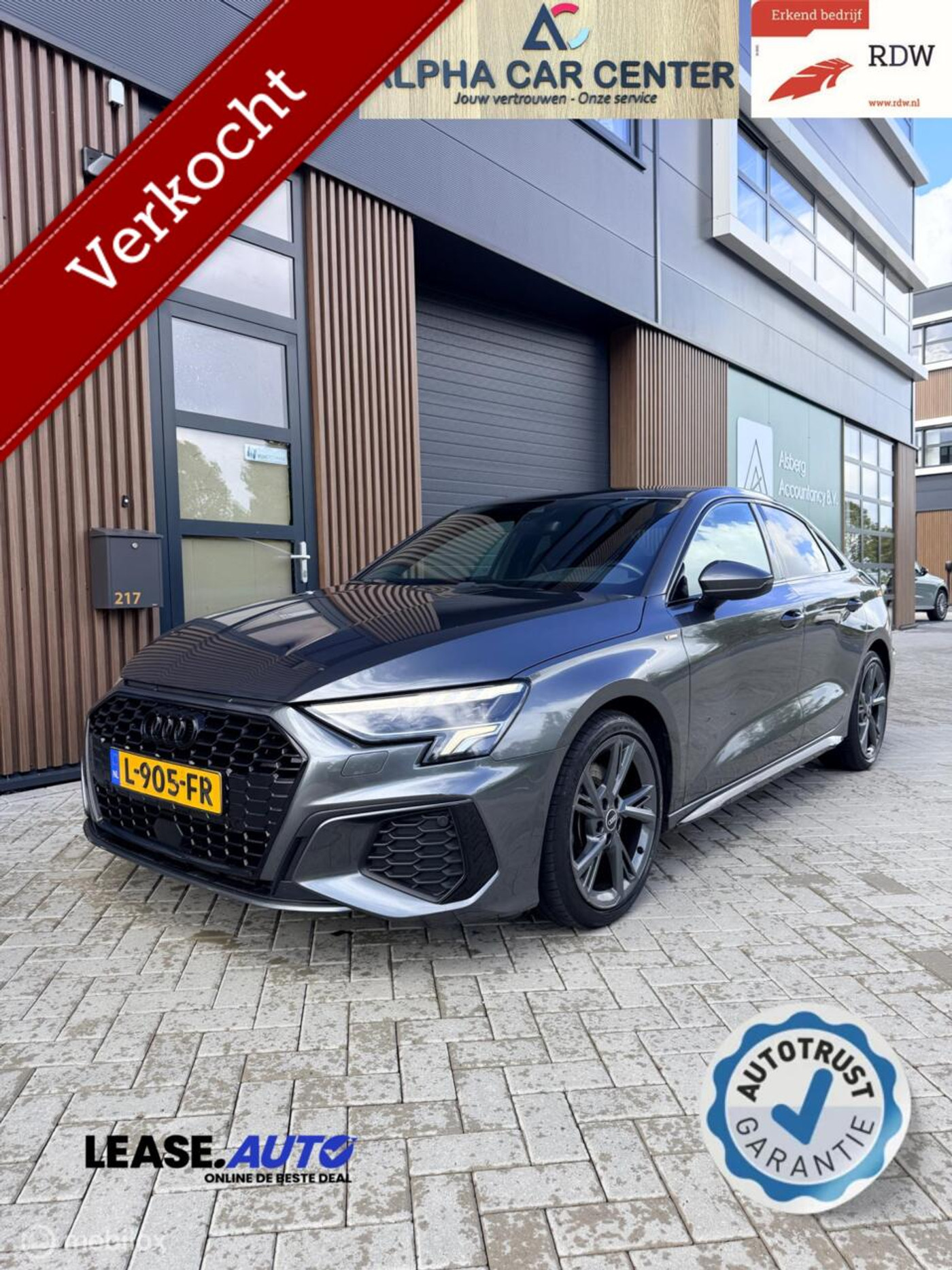Audi A3 Limousine 30 TFSI S Line LEER/DEALER/SPORT 2021 - voorkant