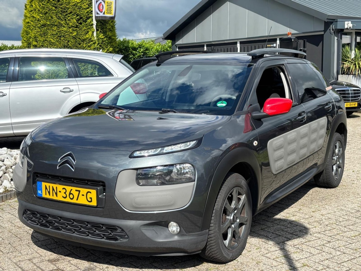 Citroen C4 Cactus 1.2 Benzine 2014 5-Deurs Grijs Camera 166.000 KM 2014 - voorkant