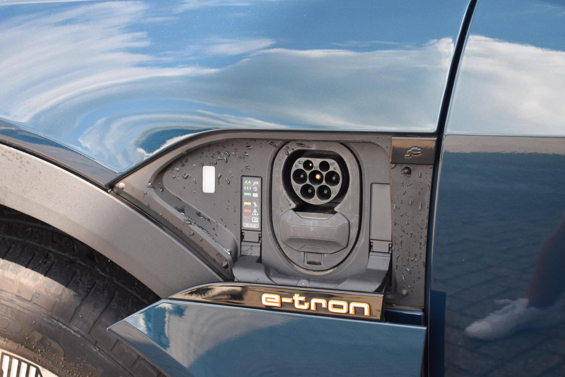 Foto van Audi E-tron 50