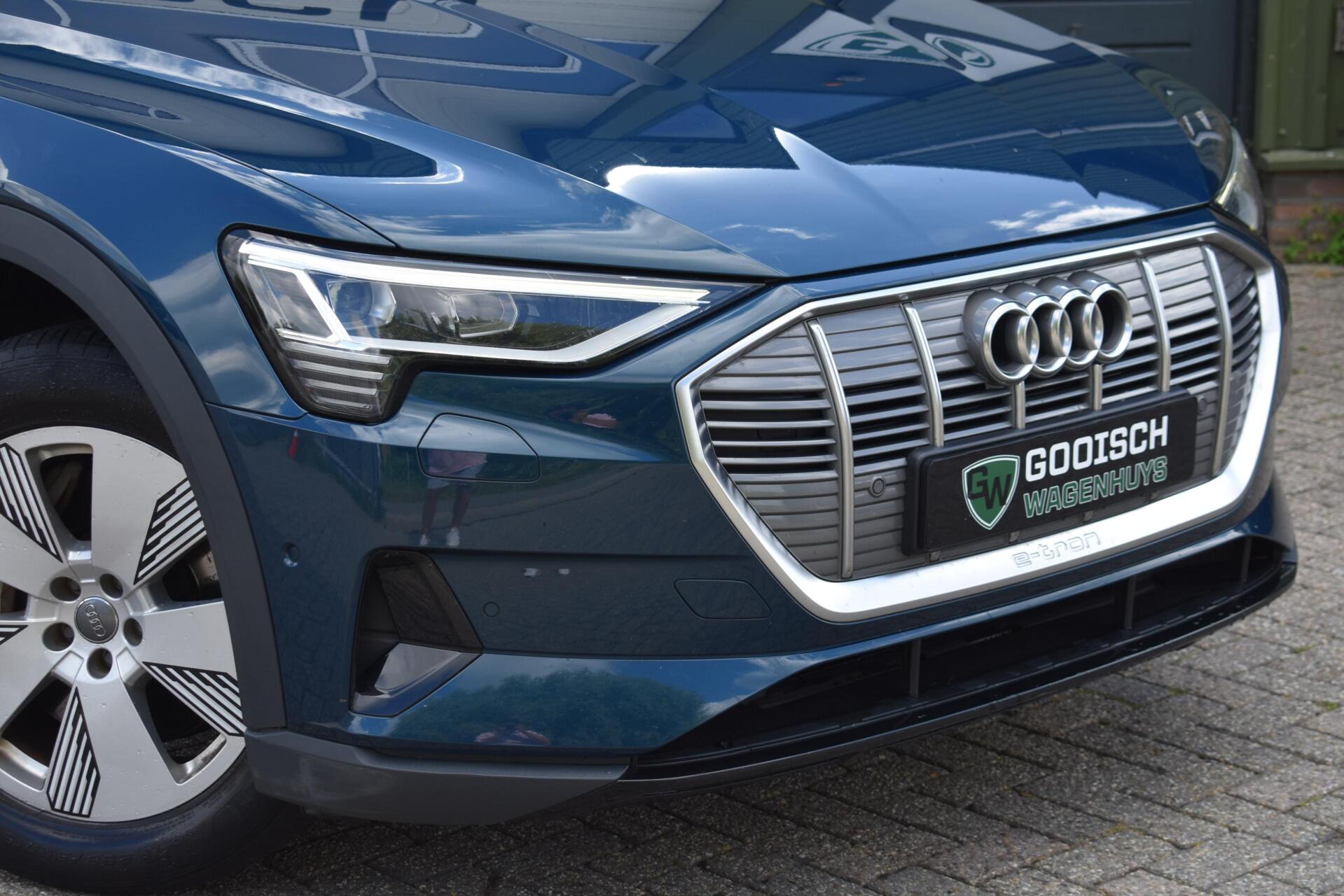 Foto van Audi E-tron 50