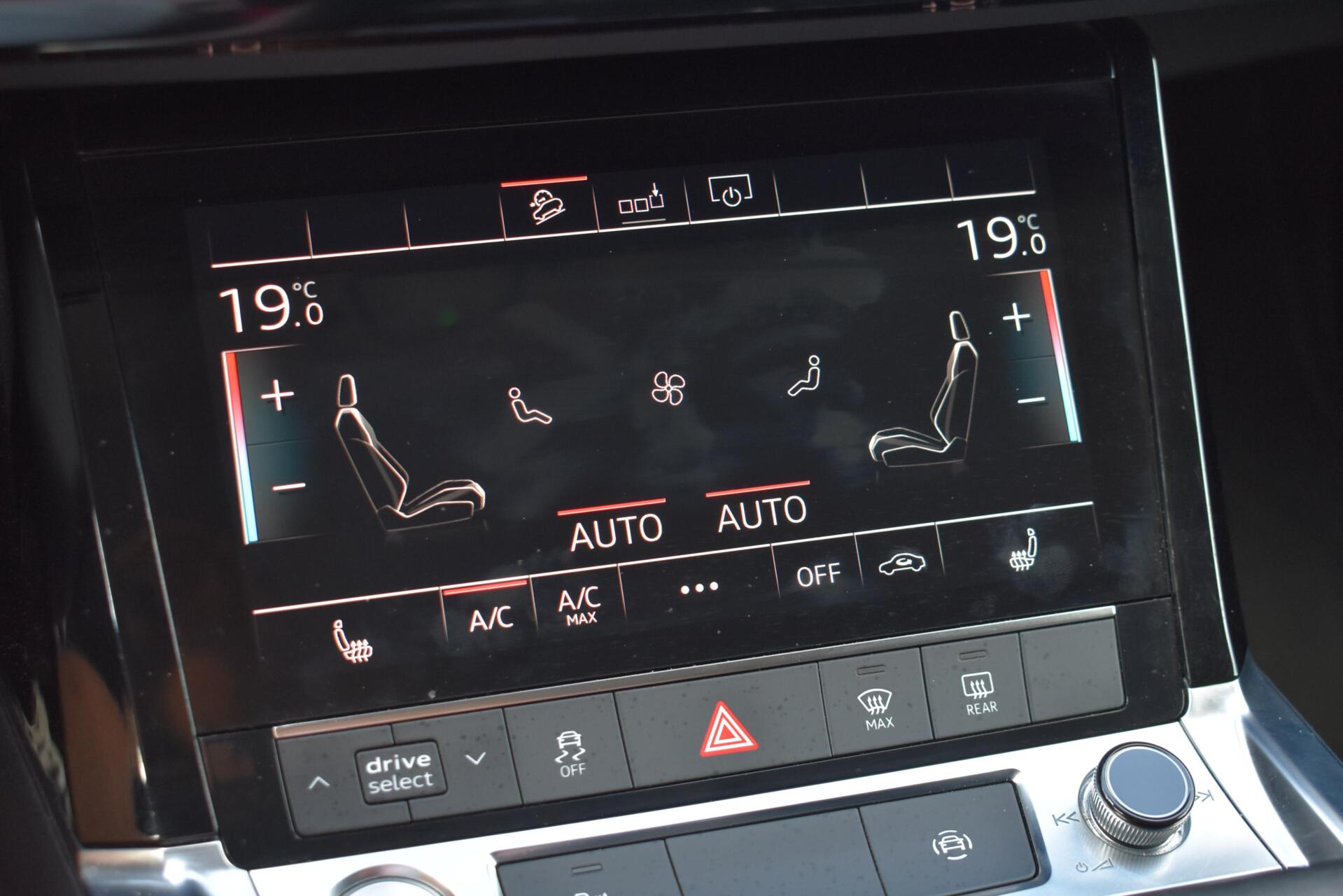 Foto van Audi E-tron 50