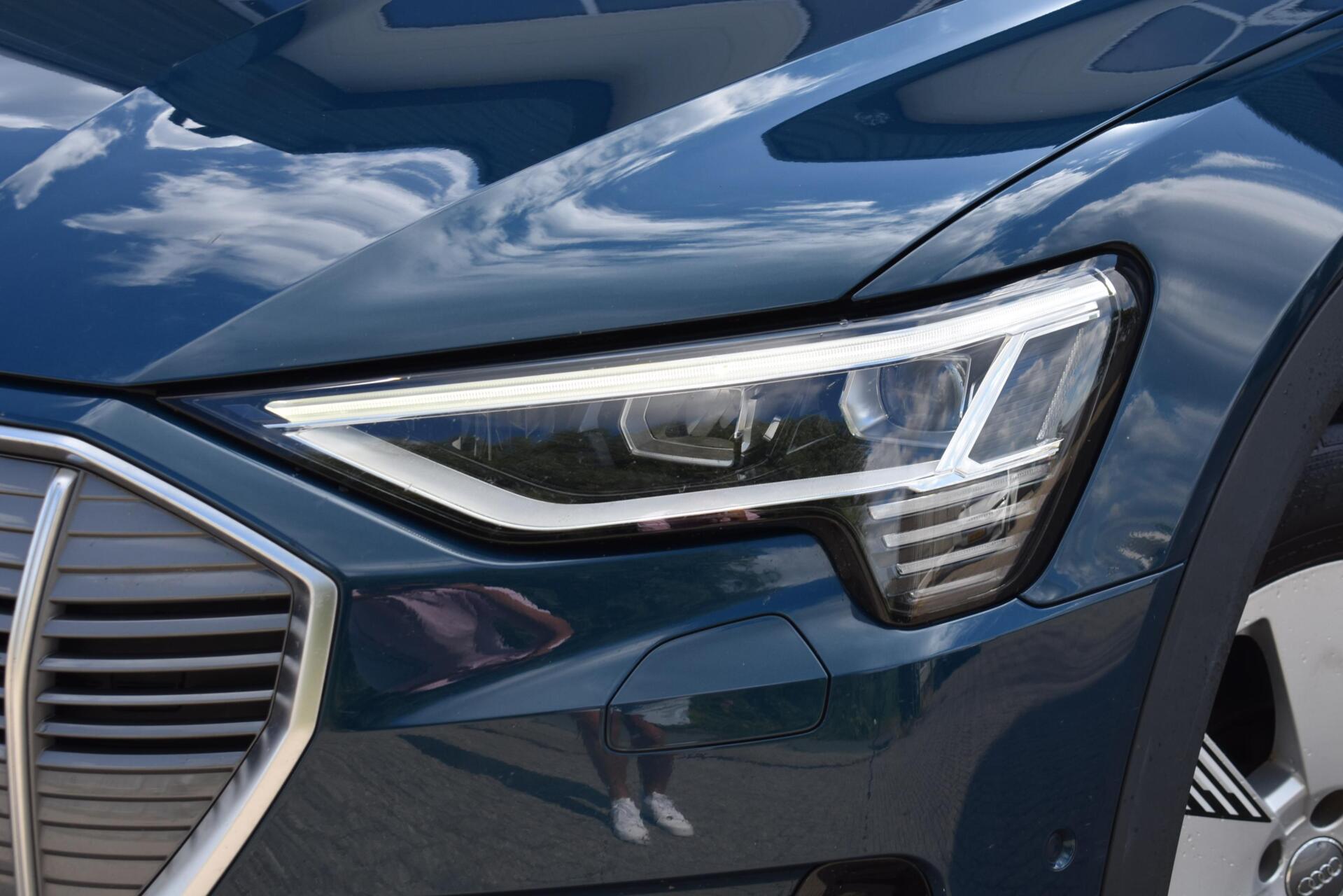 Foto van Audi E-tron 50
