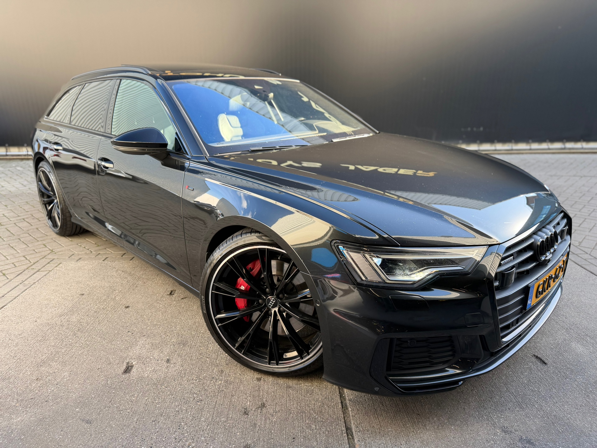 Foto van Audi A6 Avant 55 TFSI E