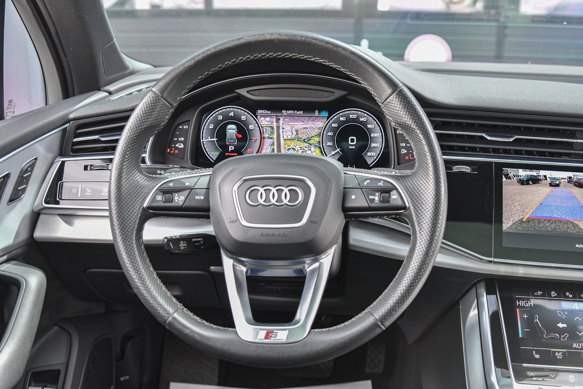Foto van Audi Q7 55 TFSI E
