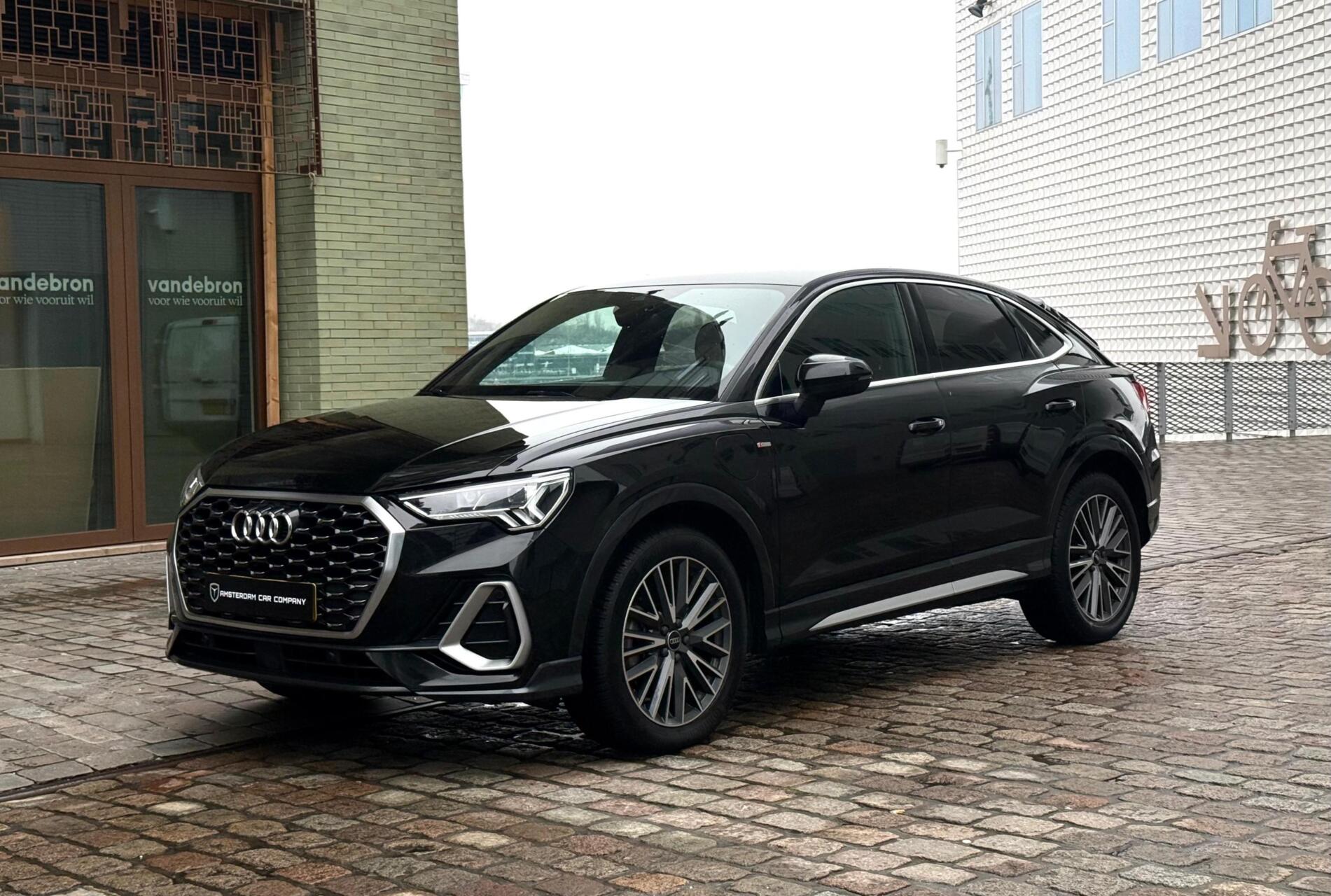 Foto van Audi Q3 Sportback E-tron