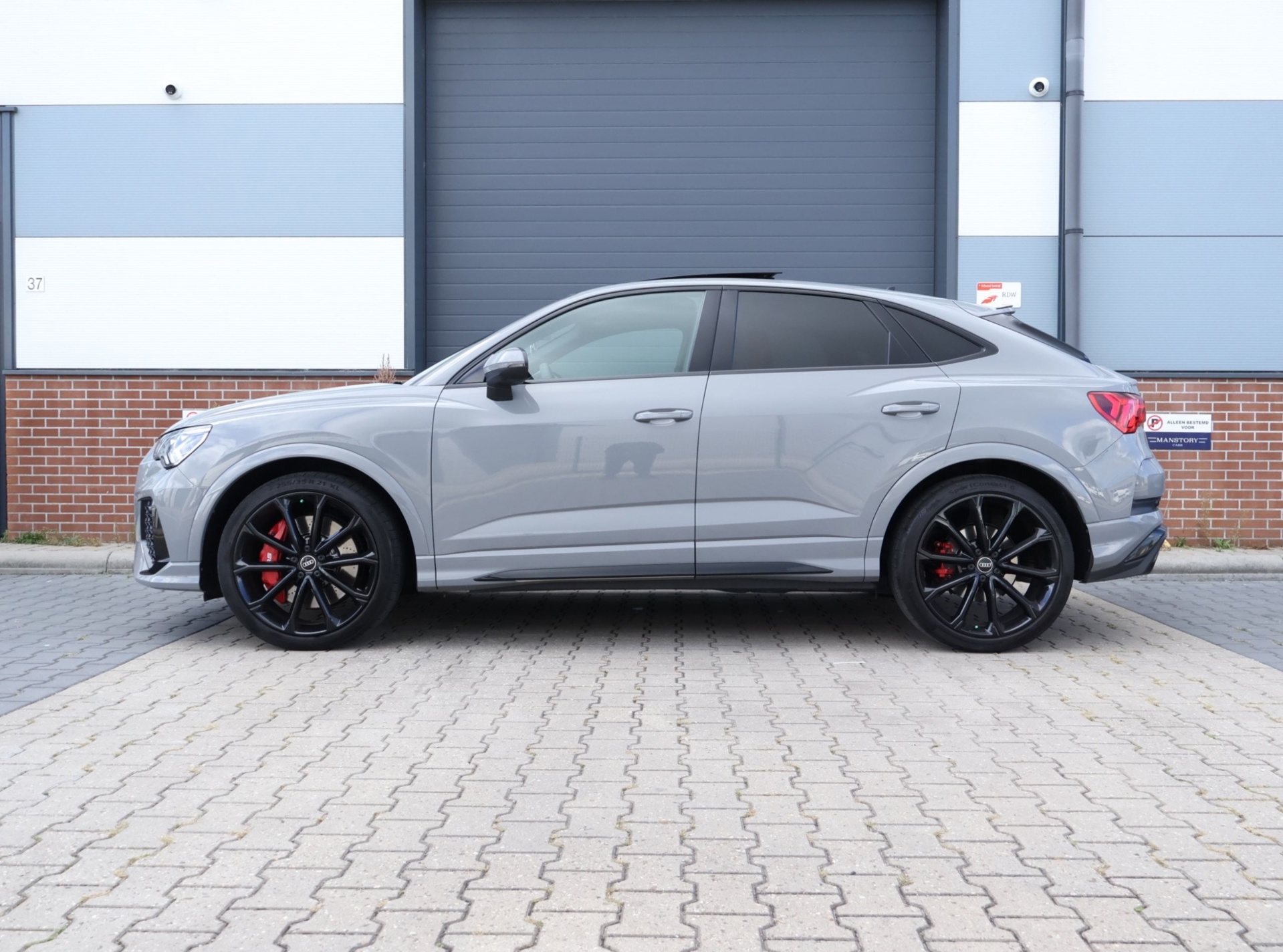 Foto van Audi RS Q3 Sportback