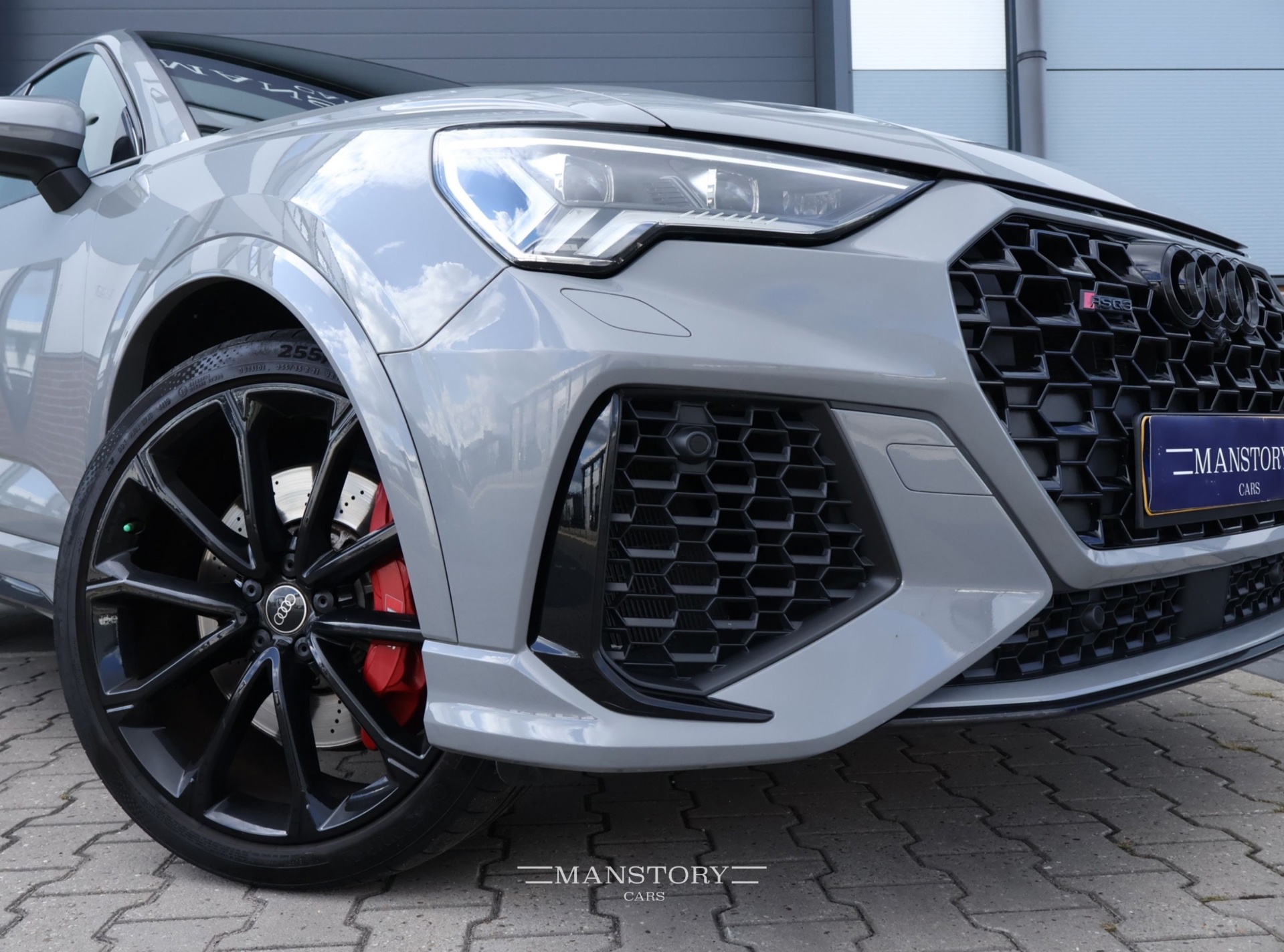 Foto van Audi RS Q3 Sportback