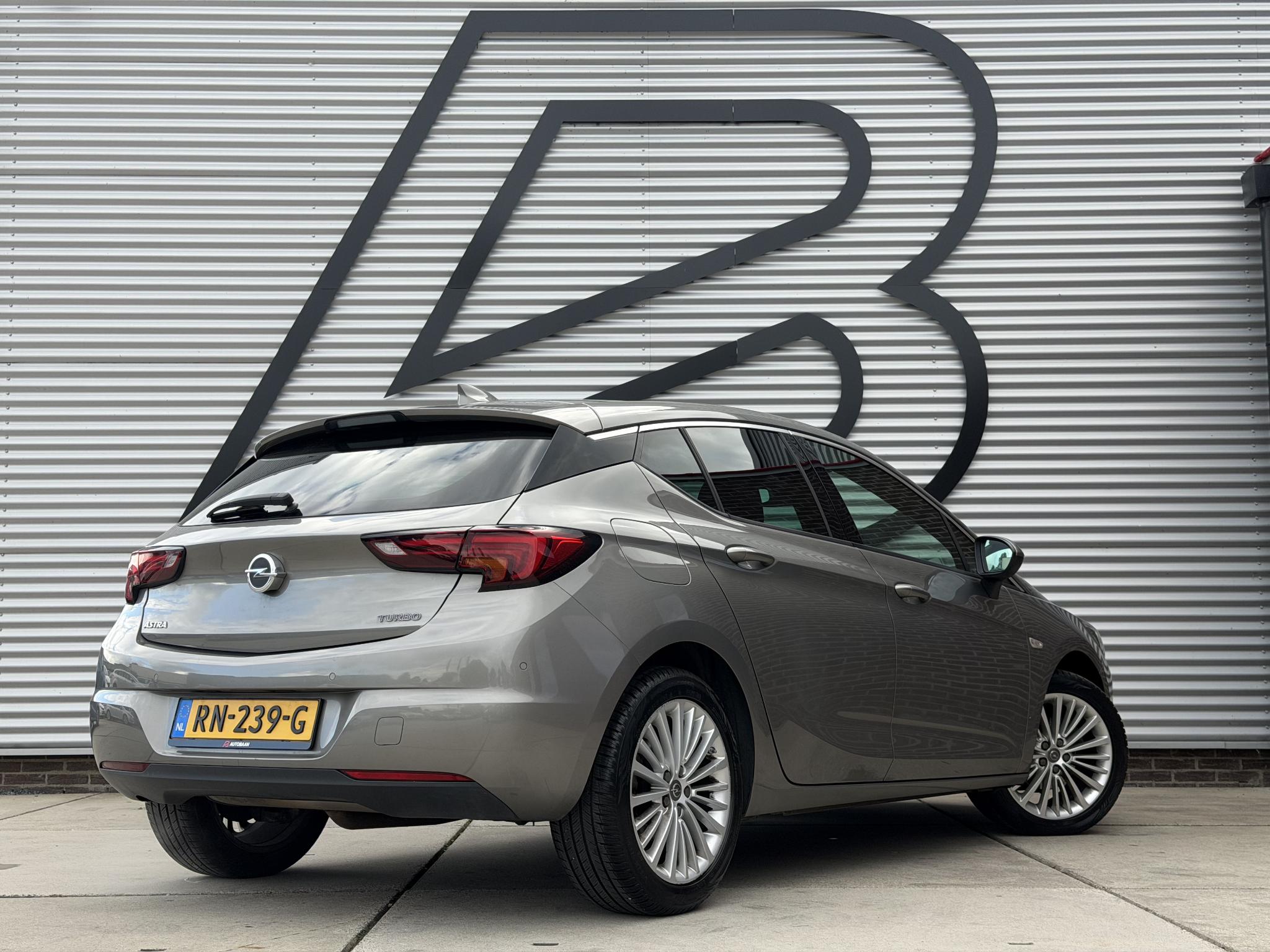 Foto van Opel Astra+