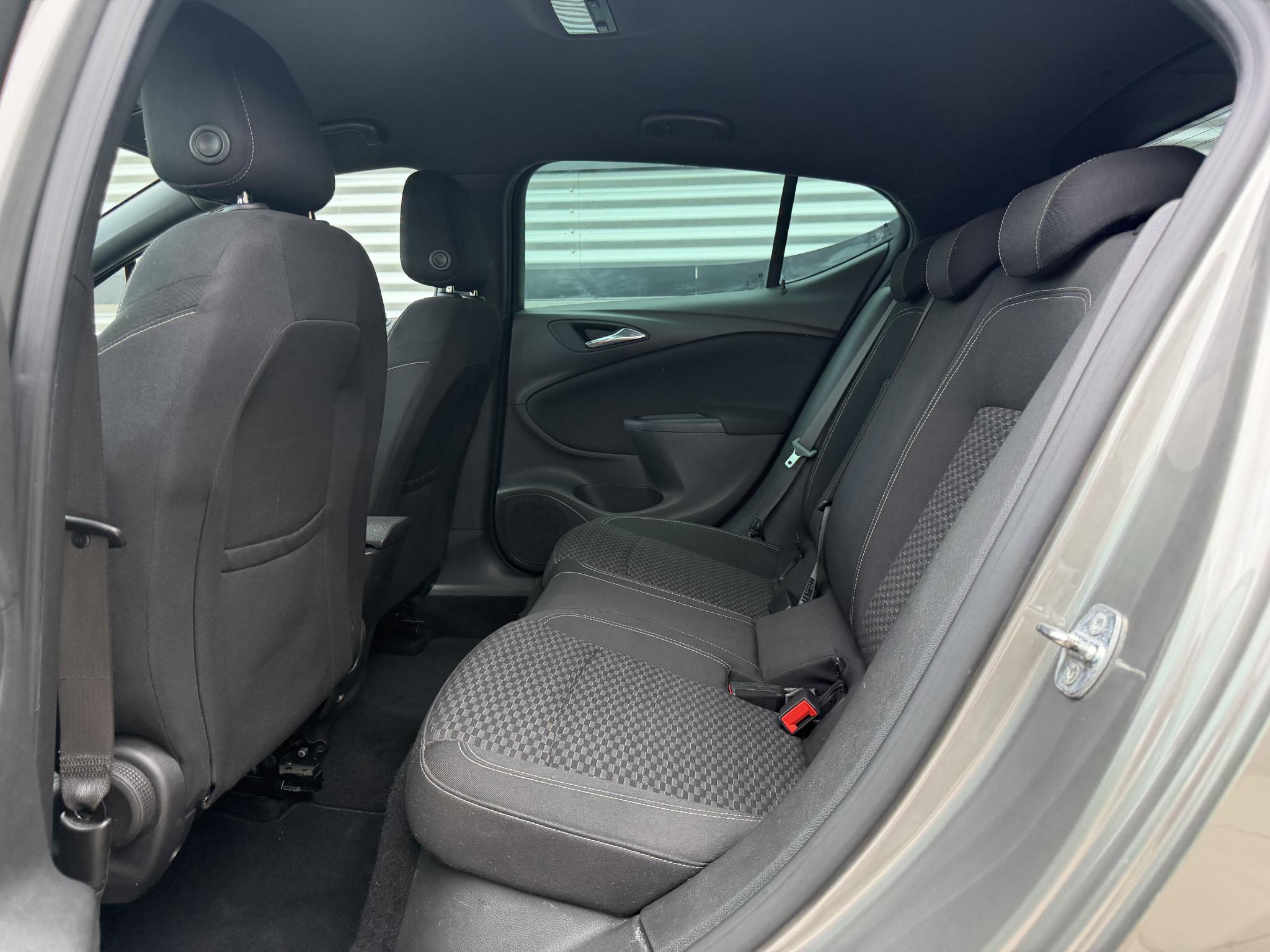 Foto van Opel Astra+