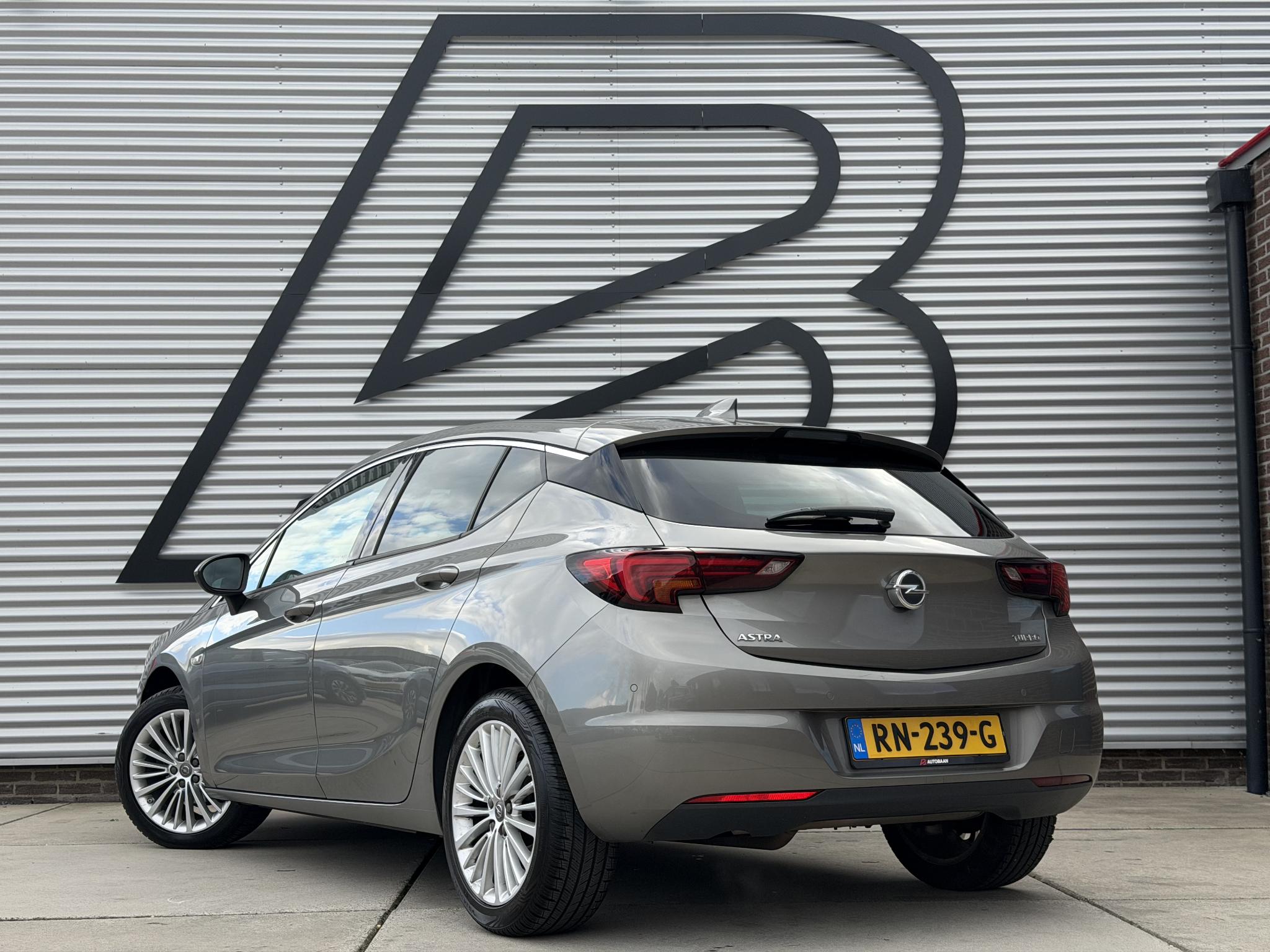 Foto van Opel Astra+