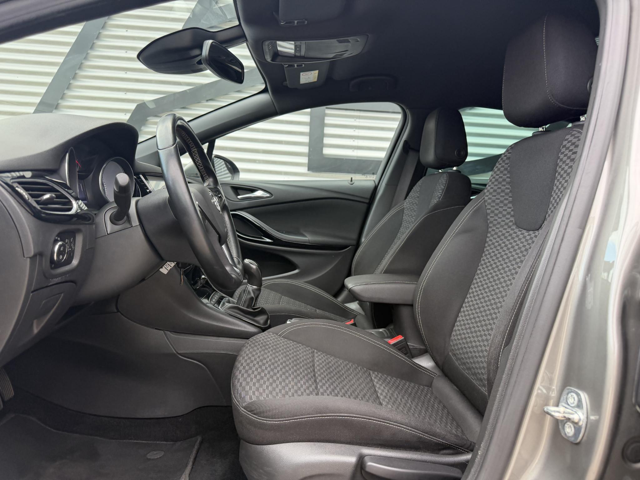Foto van Opel Astra+