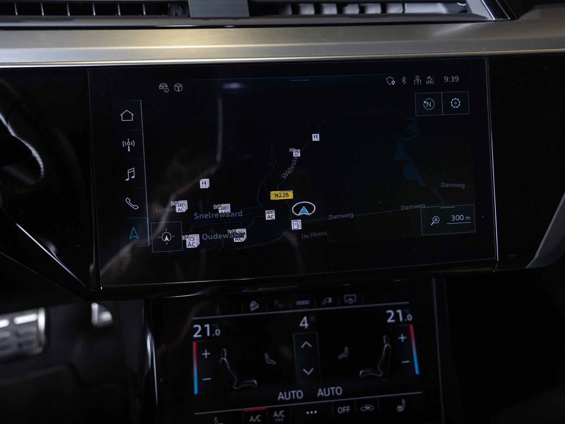 Foto van Audi Q8 Sportback 50 E-tron