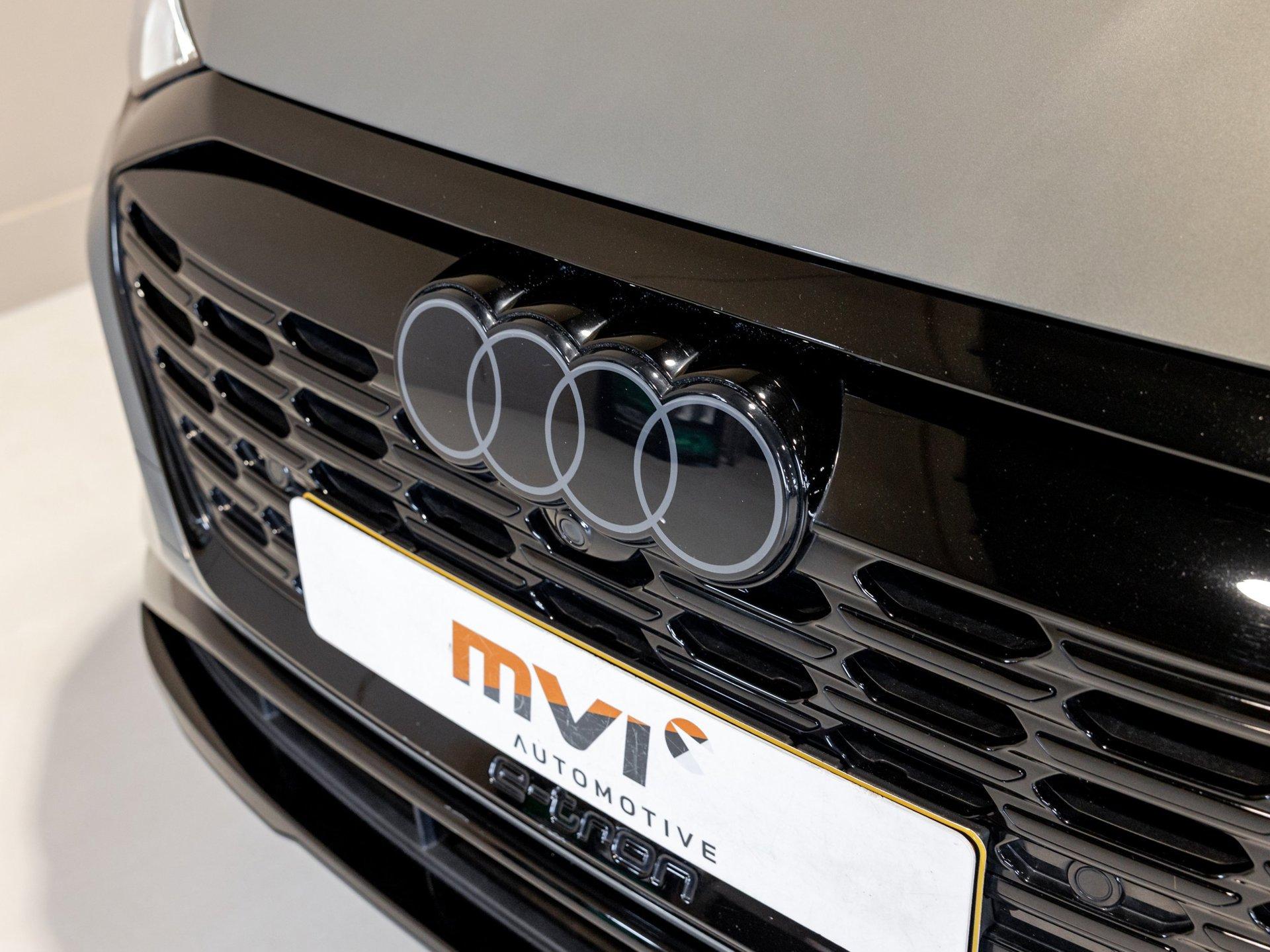Foto van Audi Q8 Sportback 50 E-tron