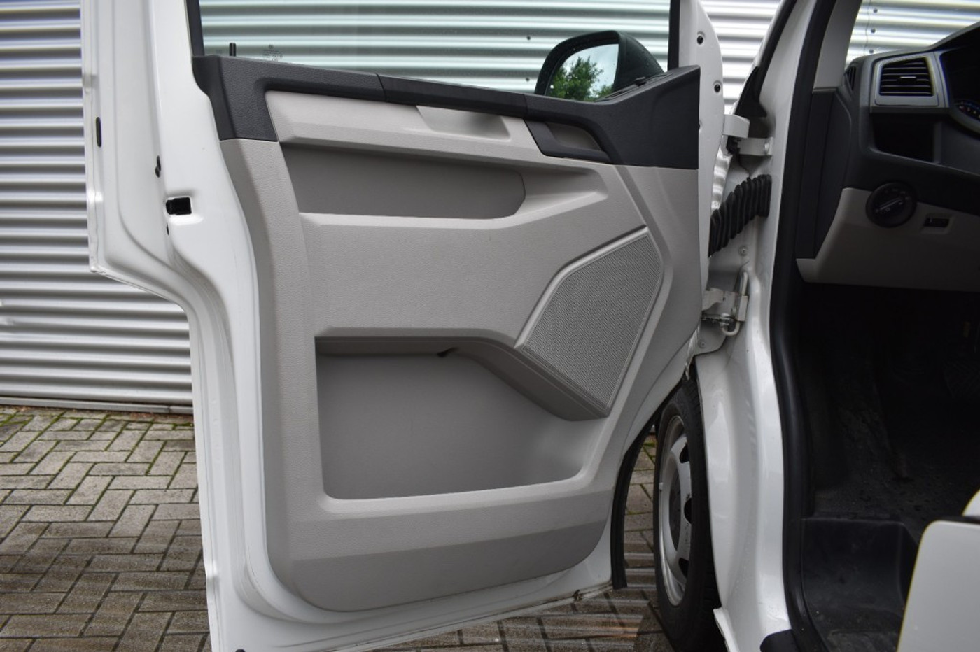 Foto van Volkswagen Abt E-transporter