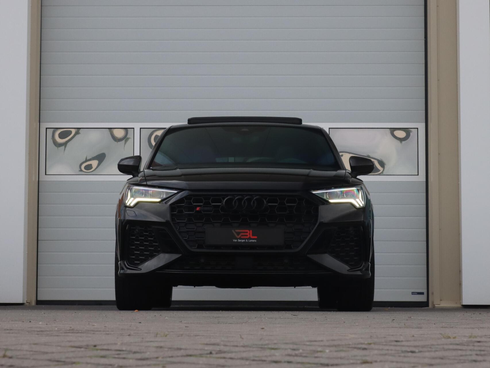Foto van Audi RS Q3 Sportback