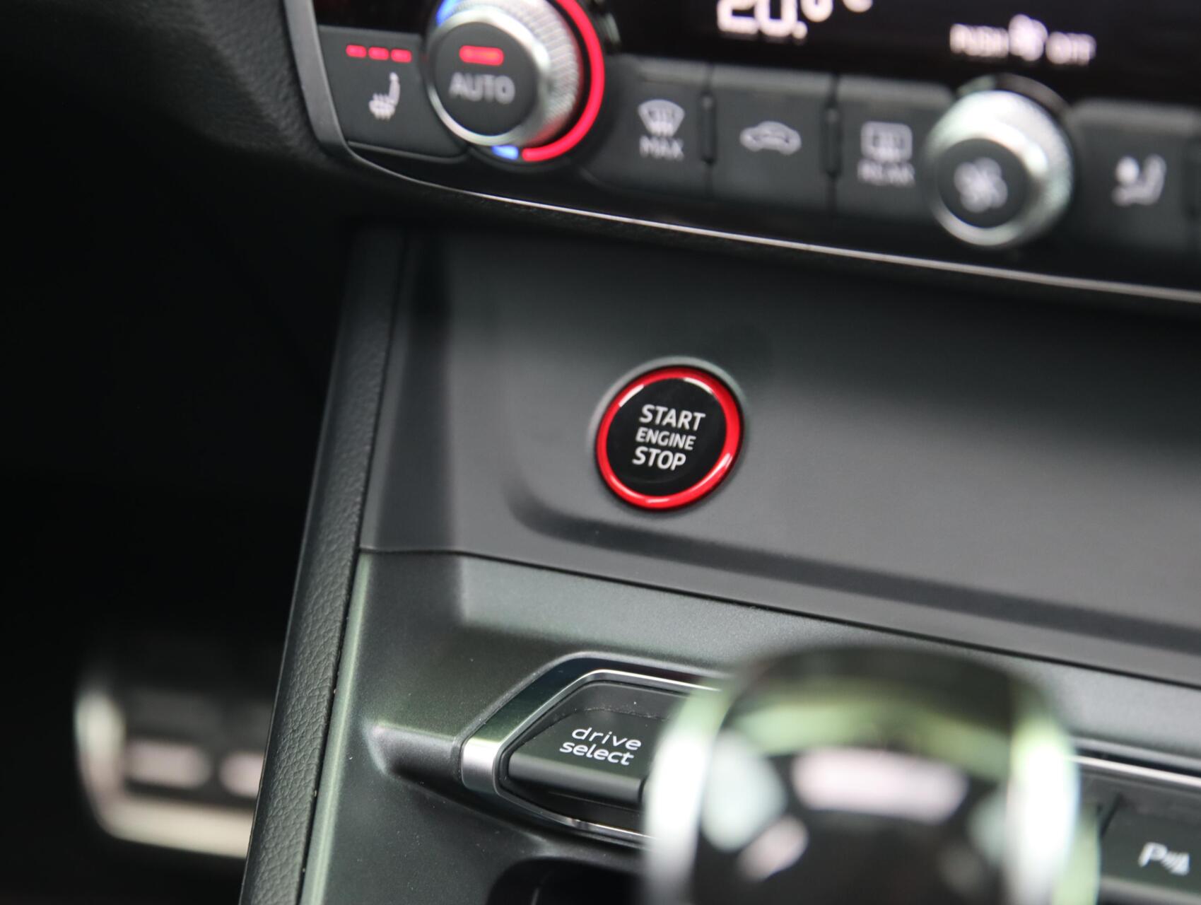 Foto van Audi RS Q3 Sportback