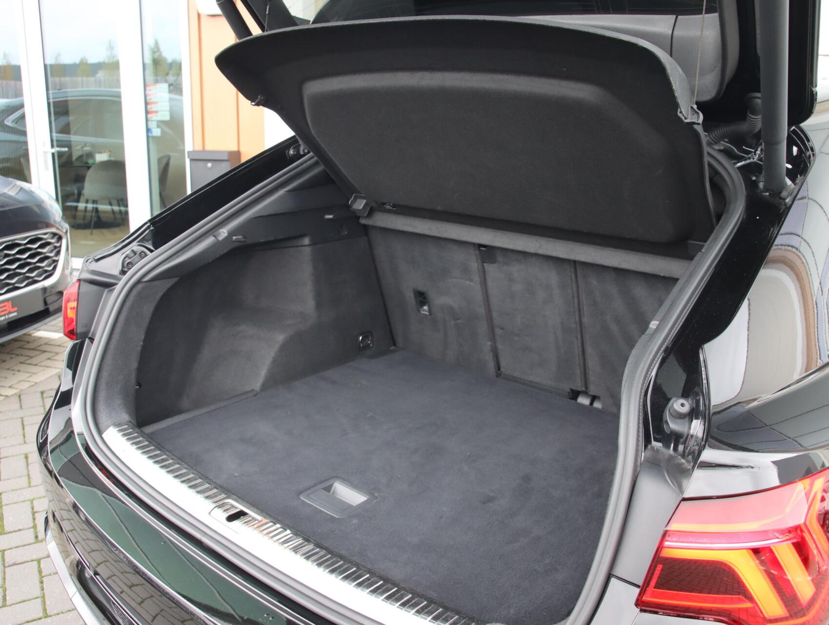 Foto van Audi RS Q3 Sportback