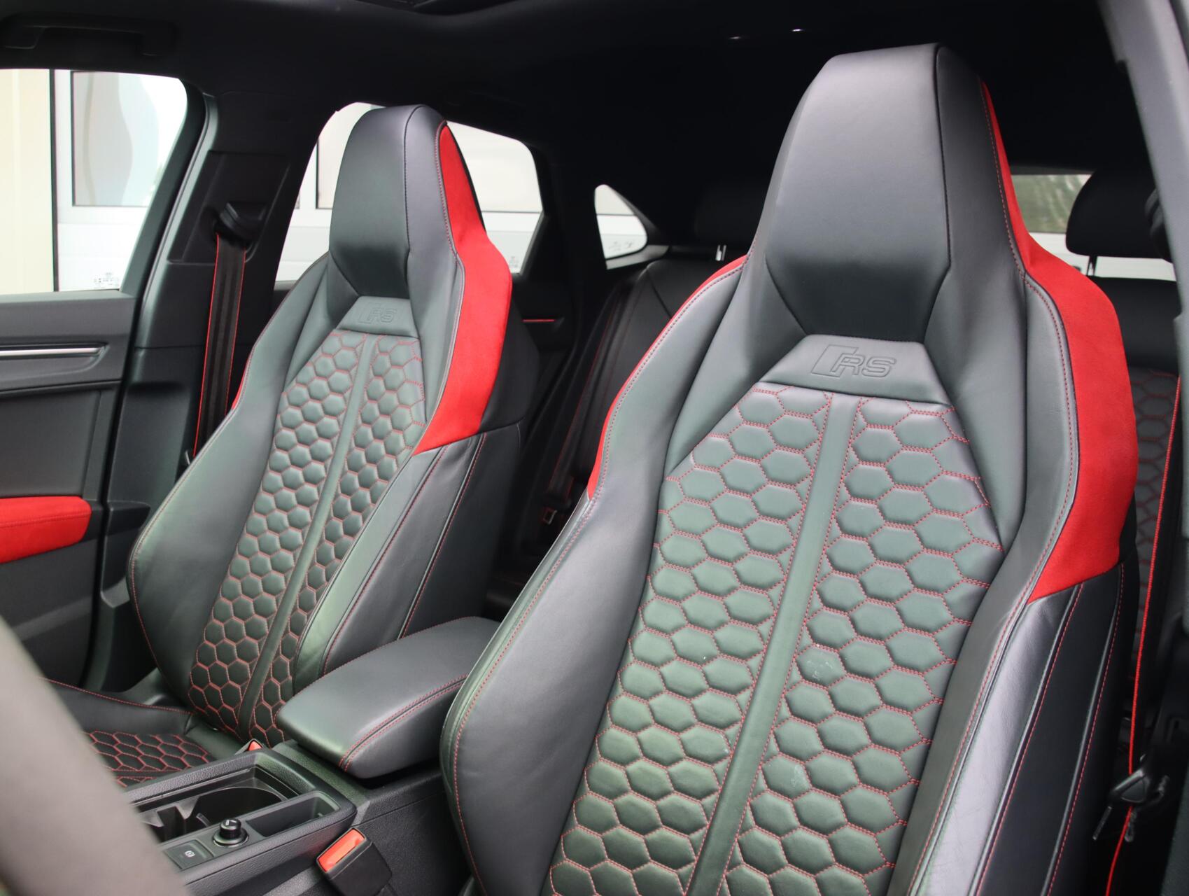 Foto van Audi RS Q3 Sportback