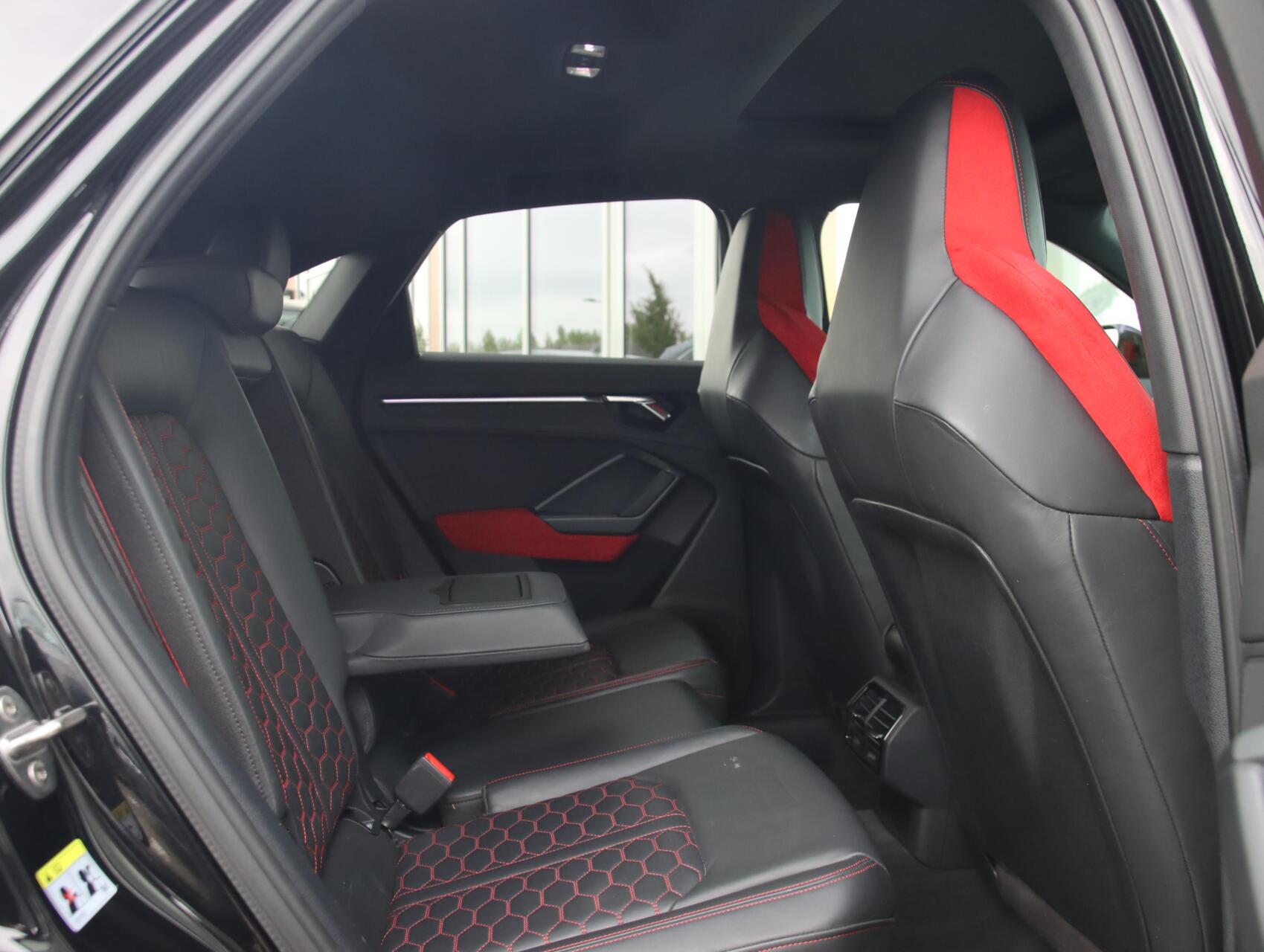 Foto van Audi RS Q3 Sportback