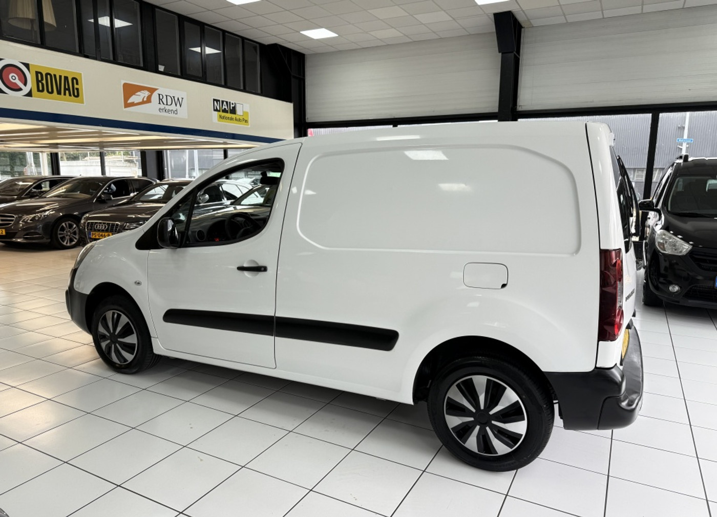 Foto van Peugeot Partner