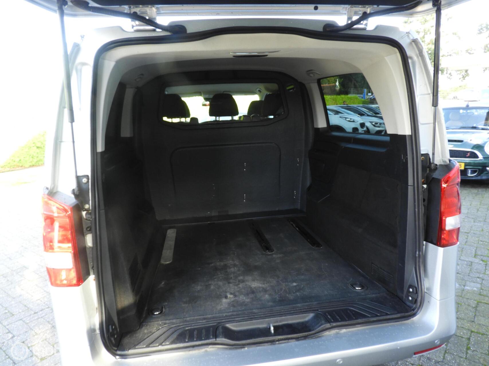 Foto van Mercedes-Benz Vito Tourer