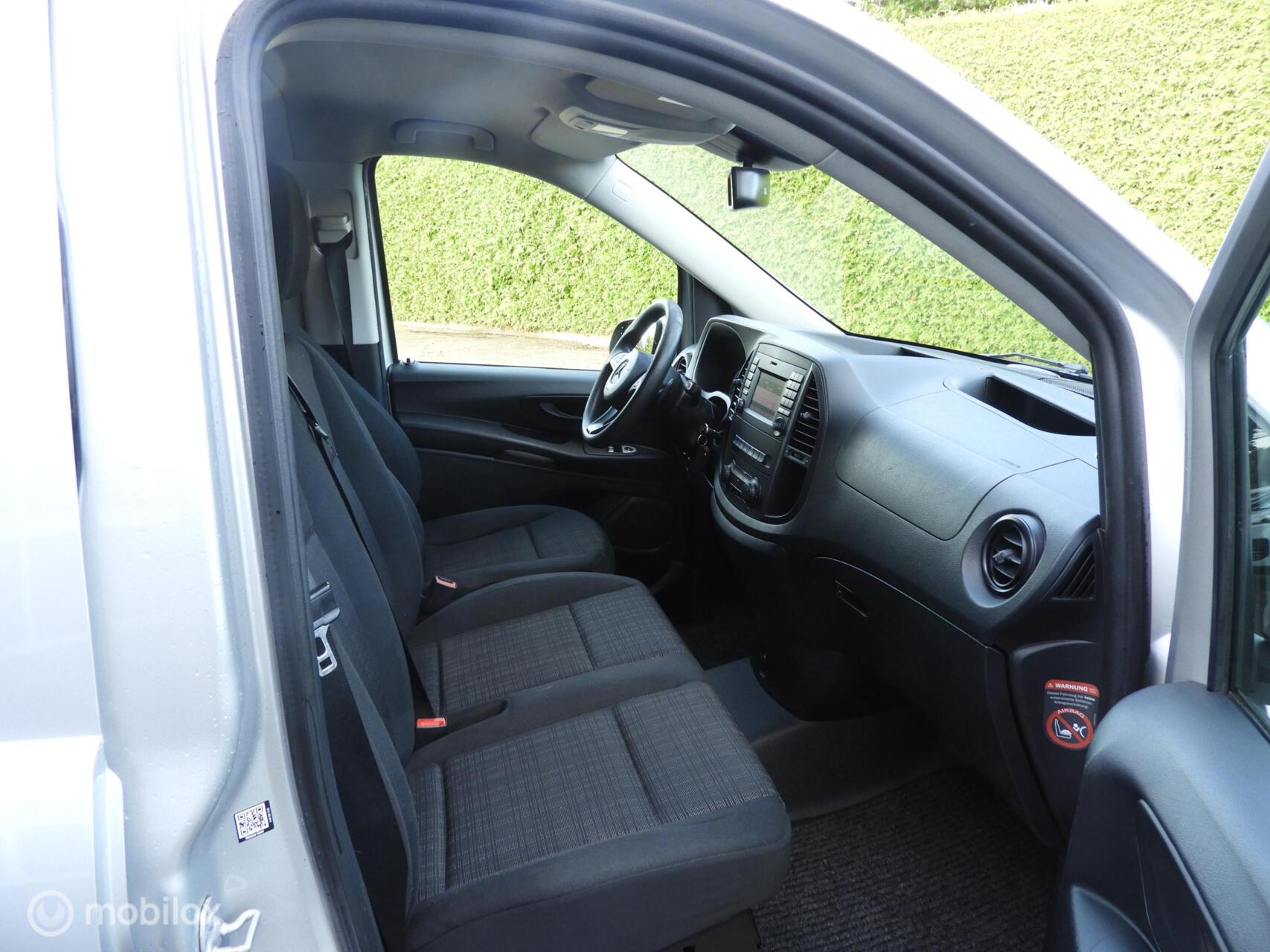 Foto van Mercedes-Benz Vito Tourer