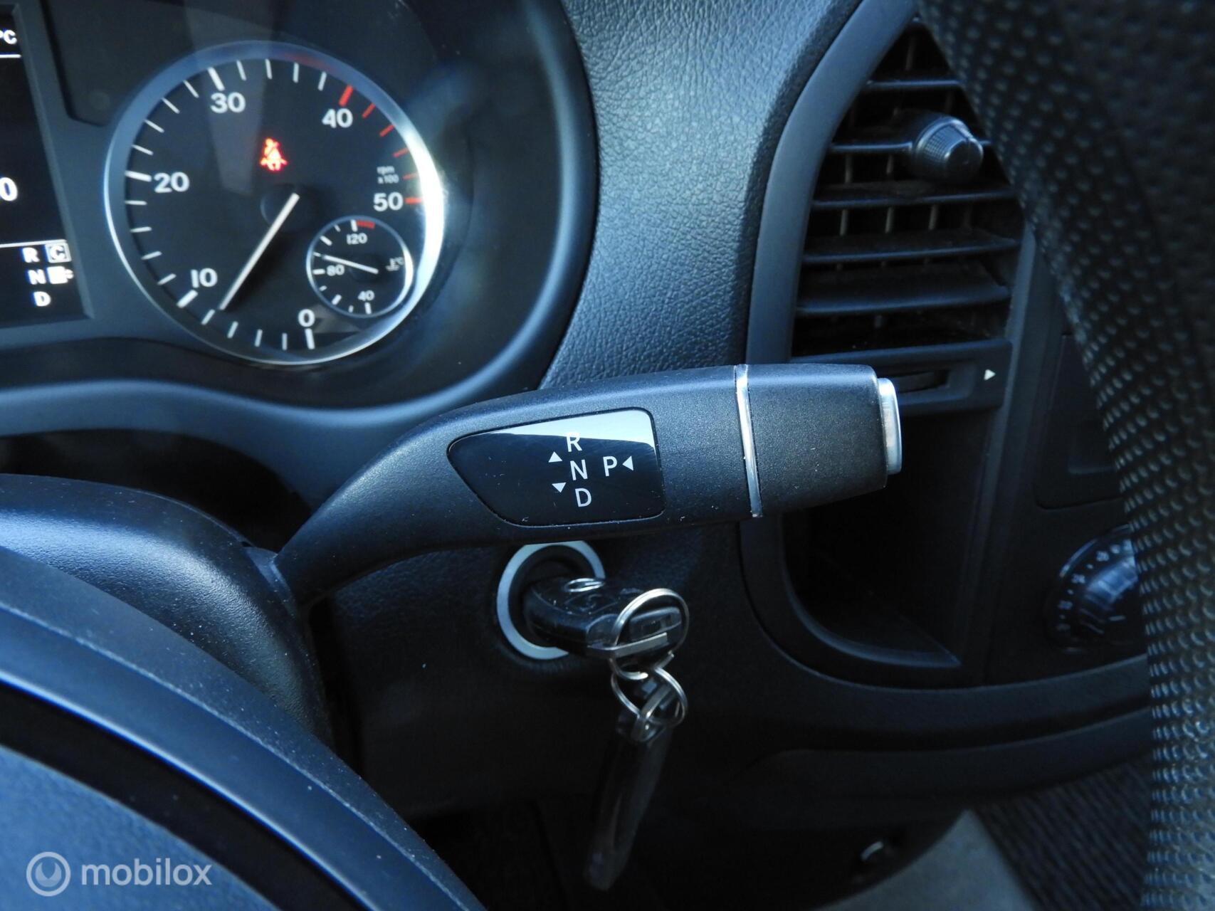Foto van Mercedes-Benz Vito Tourer