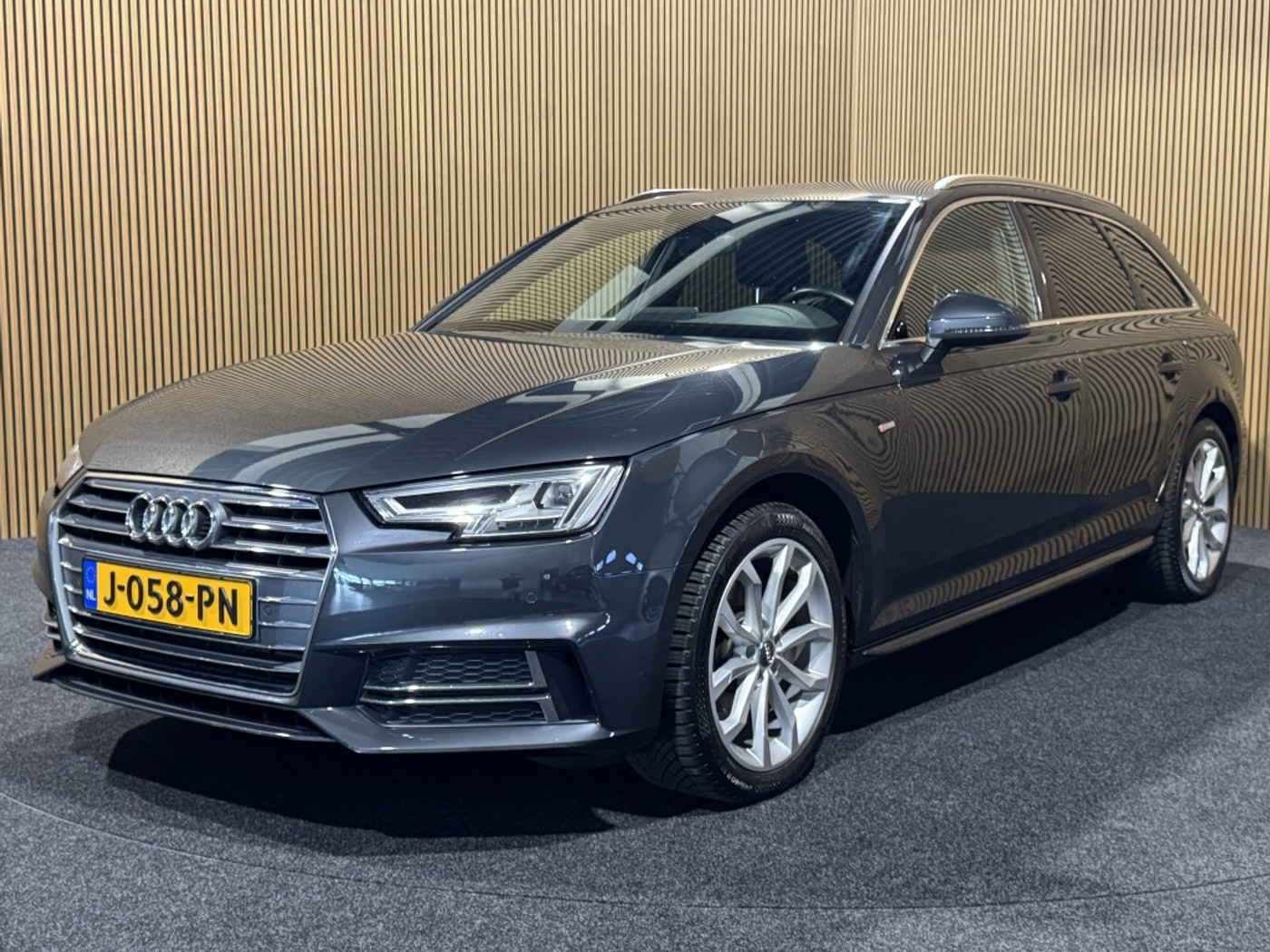 Audi A4 Avant 2.0 TFSIultra Design Pro Line Plus| Trekhaak | CarPlay | Navi | Cruise | Keyless 2016 - voorkant