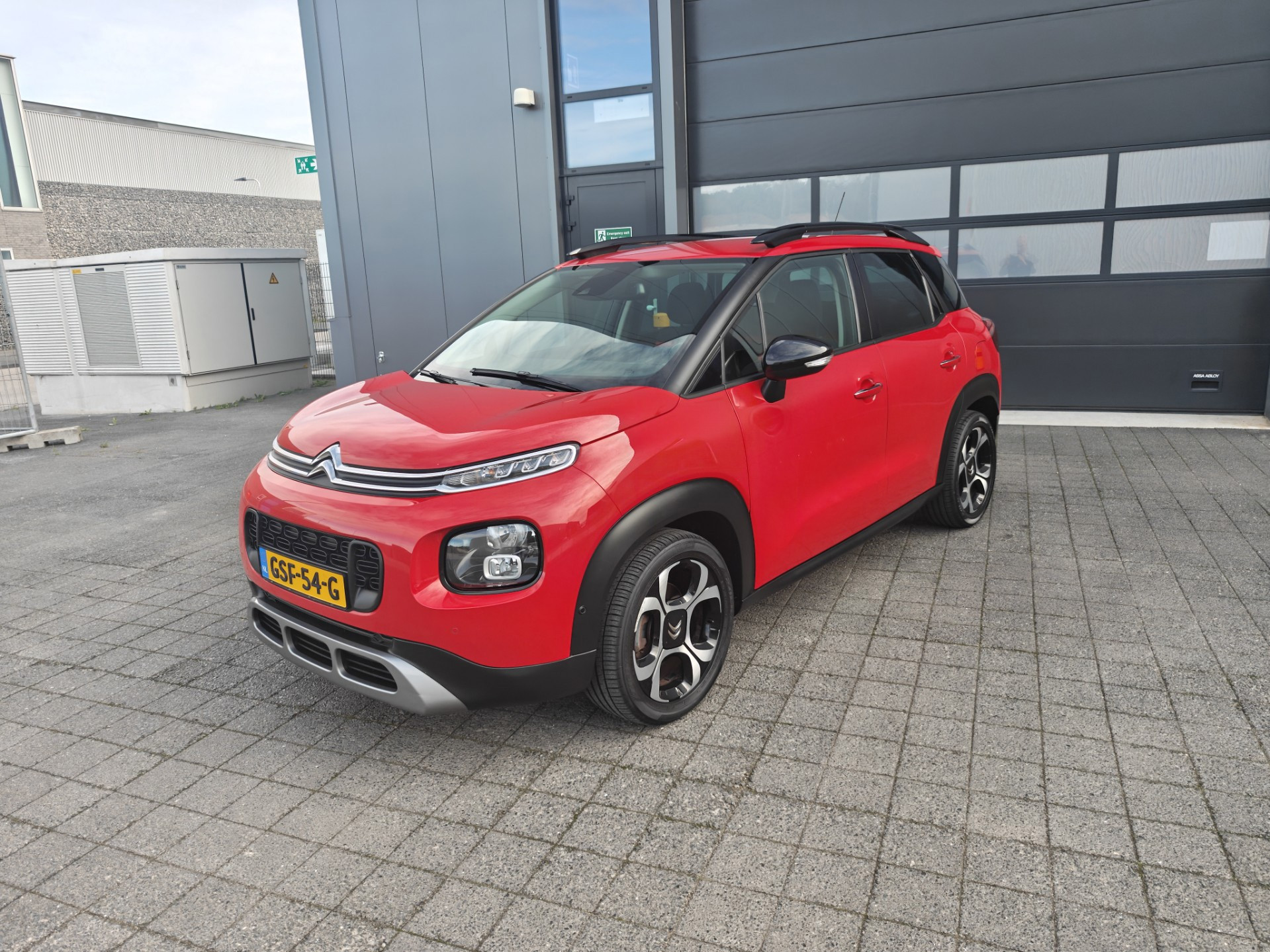 Citroen C3 Aircross 1.2 PureTech S&S Shine,Airco Navi ,Achteruitrijcamera,Parkeer sensoren 2018 - voorkant