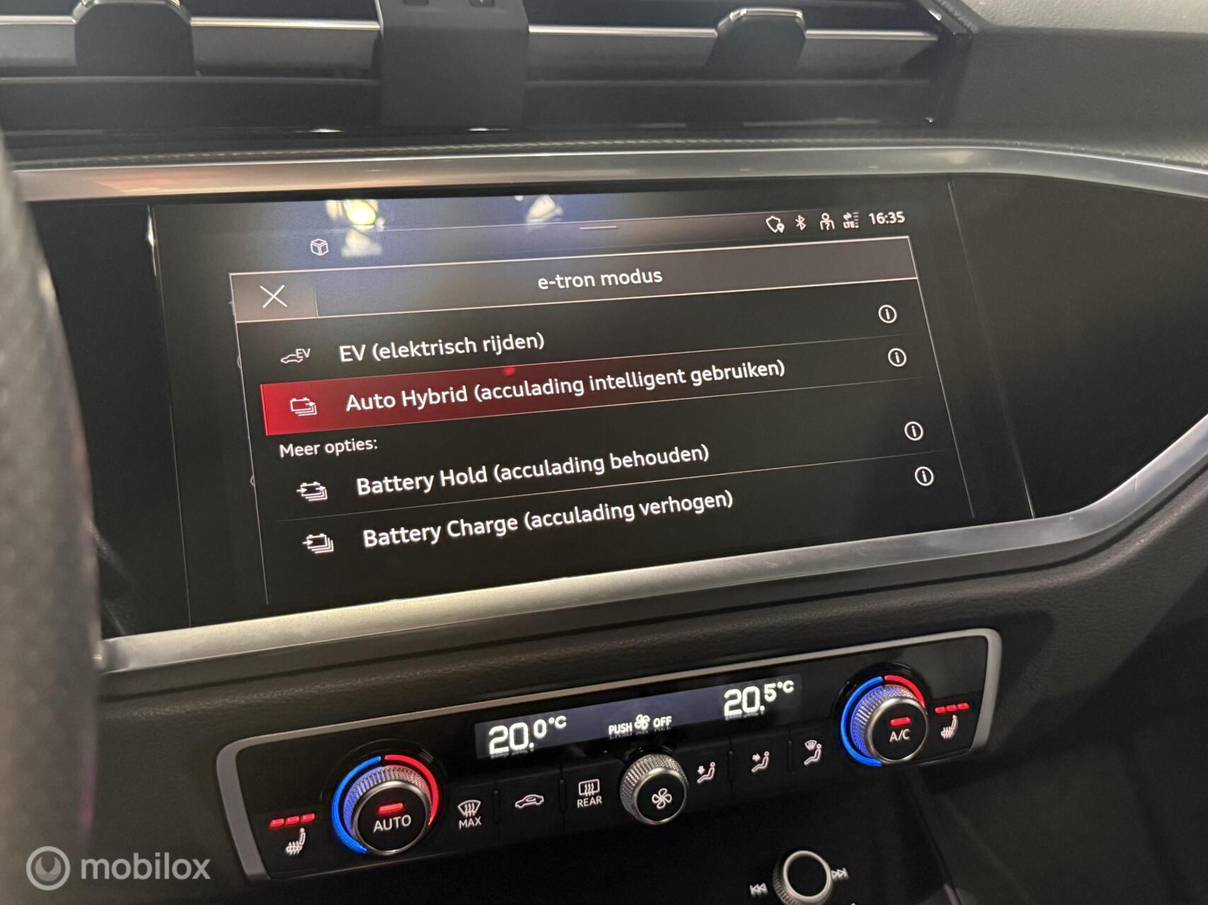 Foto van Audi Q3 Sportback E-tron