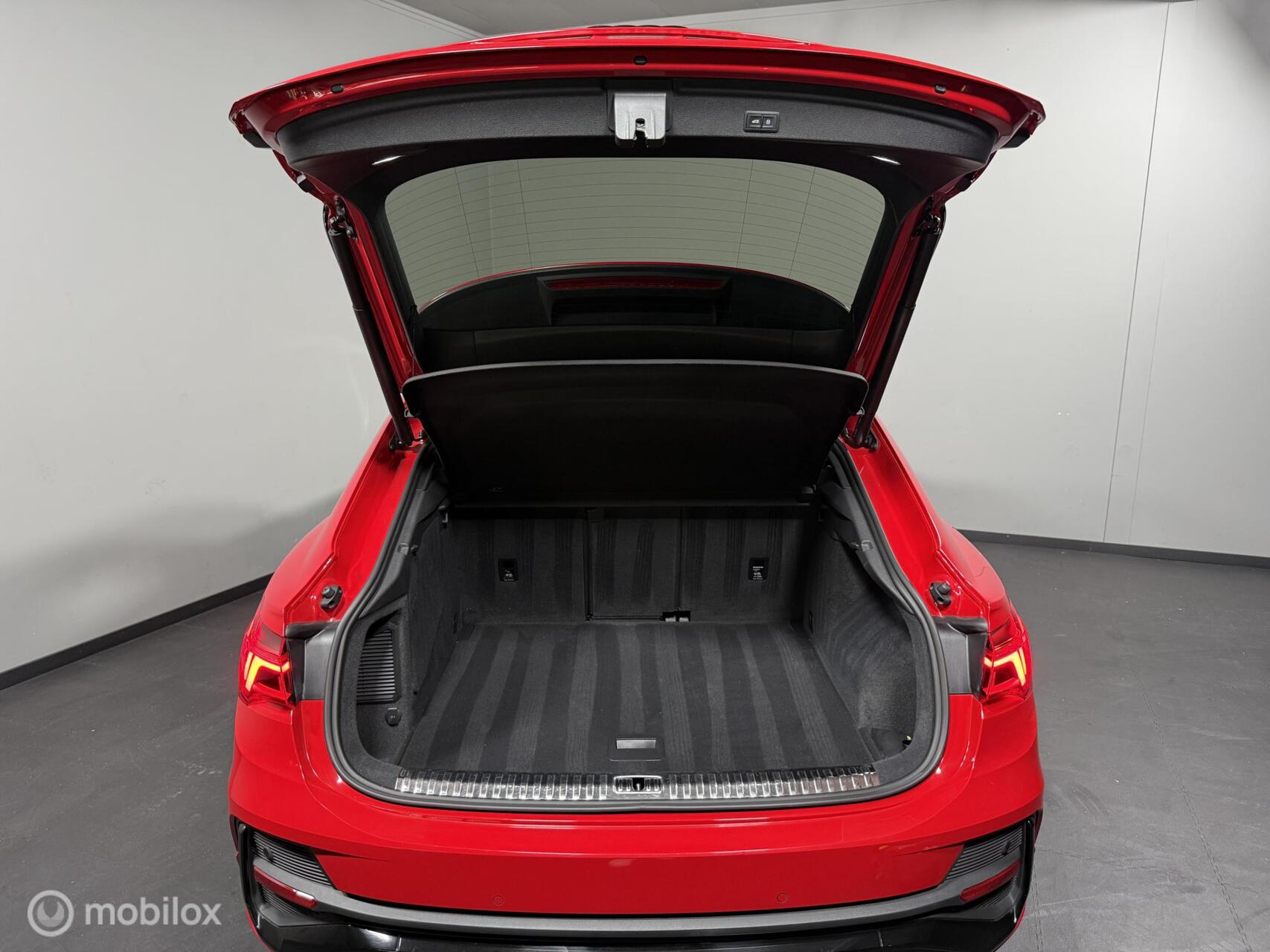 Foto van Audi Q3 Sportback E-tron