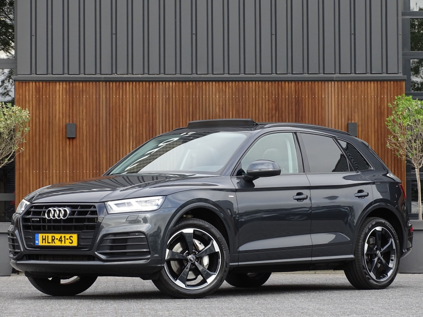 Audi Q5 50 TFSI E 50 TFSI e 299PK / S-Line / Rotor / panoramadak / LED 2020 - voorkant