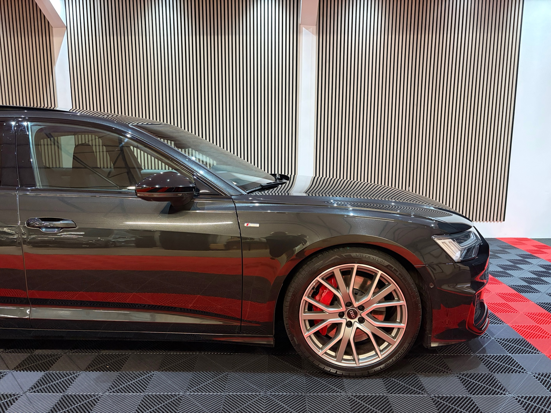 Foto van Audi A6 55 TFSI E