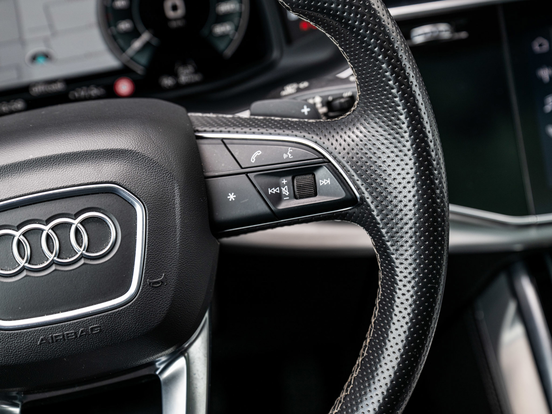 Foto van Audi Q7 55 TFSI E