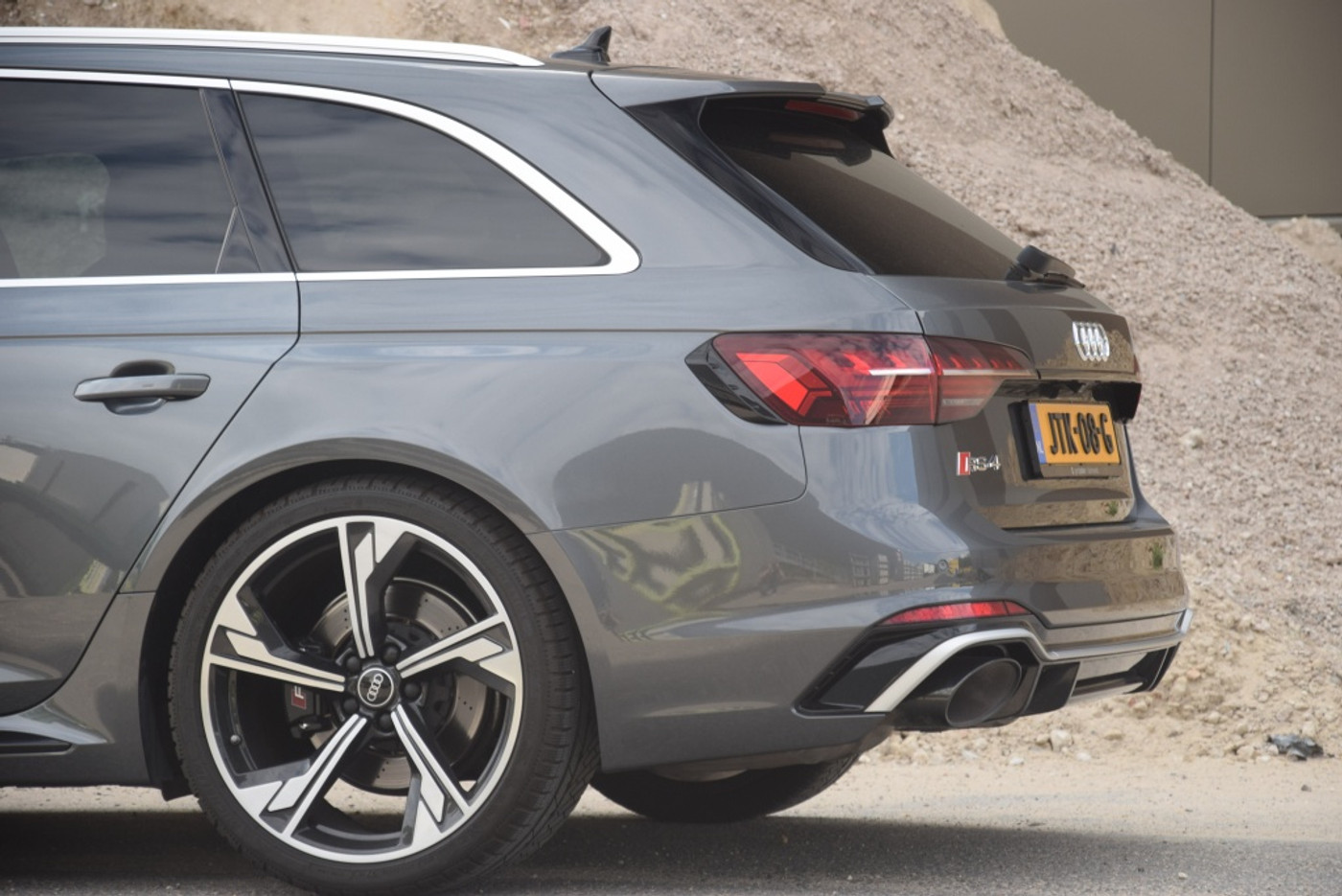 Foto van Audi RS 4 Avant