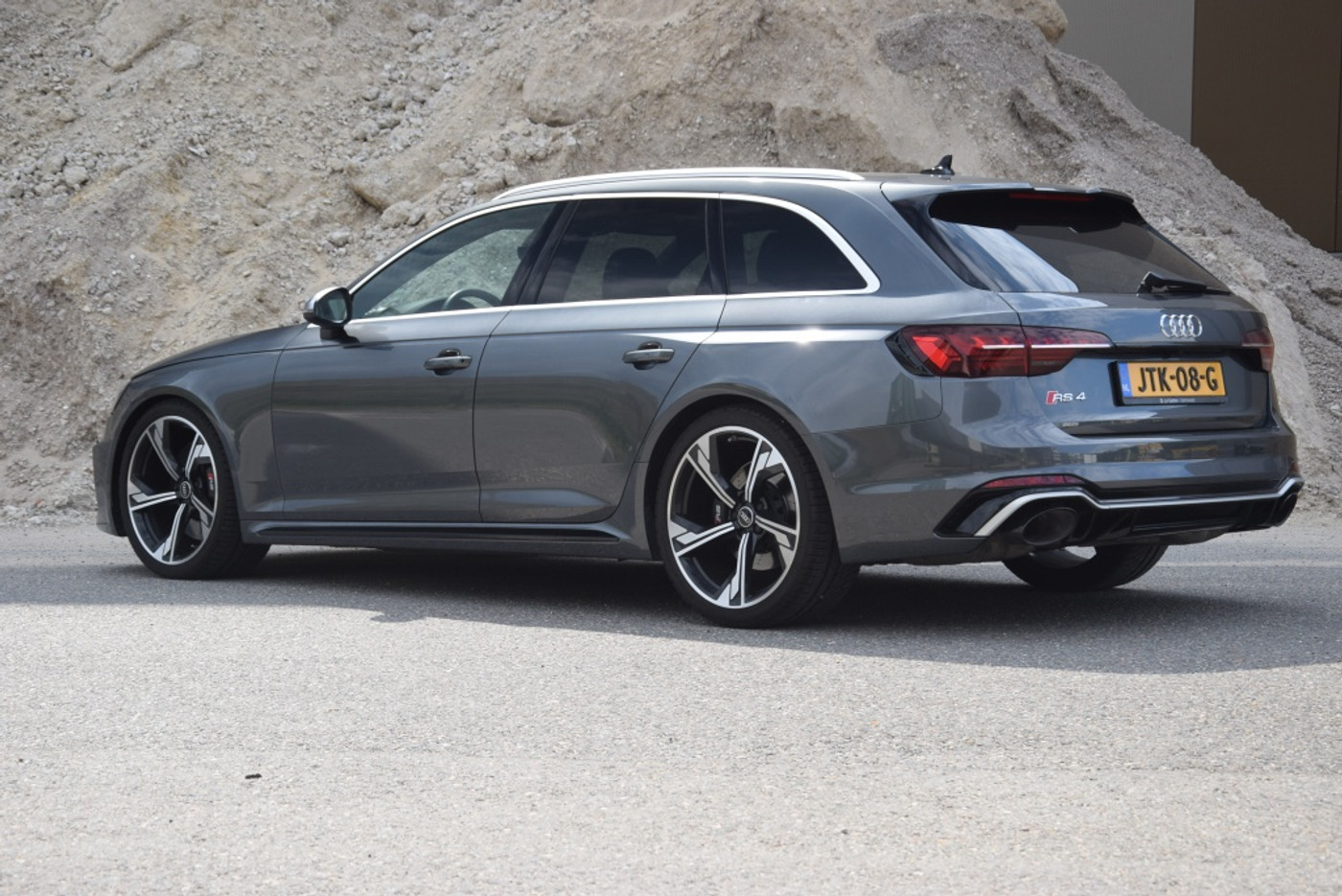 Foto van Audi RS 4 Avant