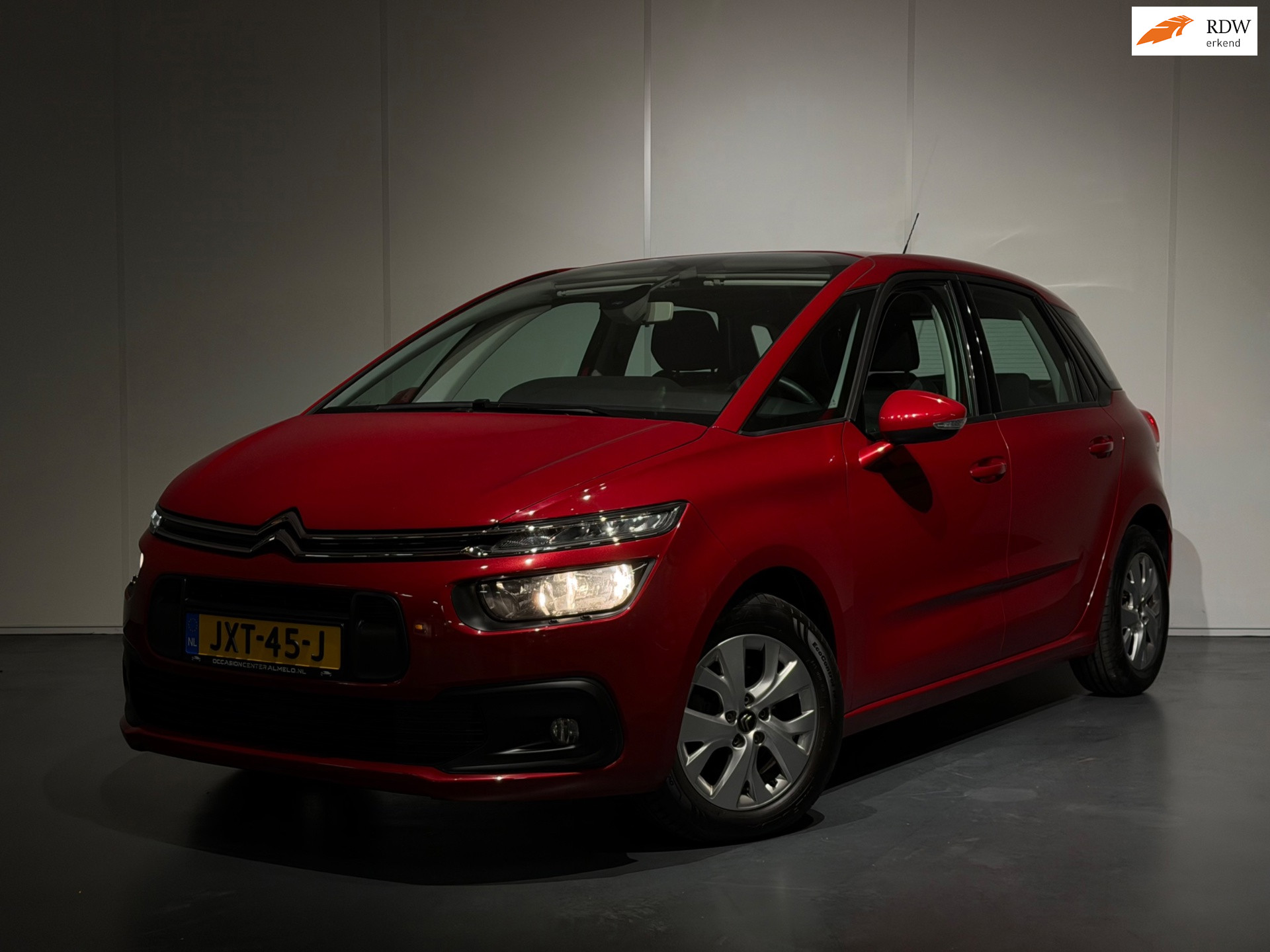 Citroen C4 Spacetourer 1.2 PureTech Shine /Clima/Cruise/PDC/CarPlay/LED/DAB+/LMV 2019 - voorkant