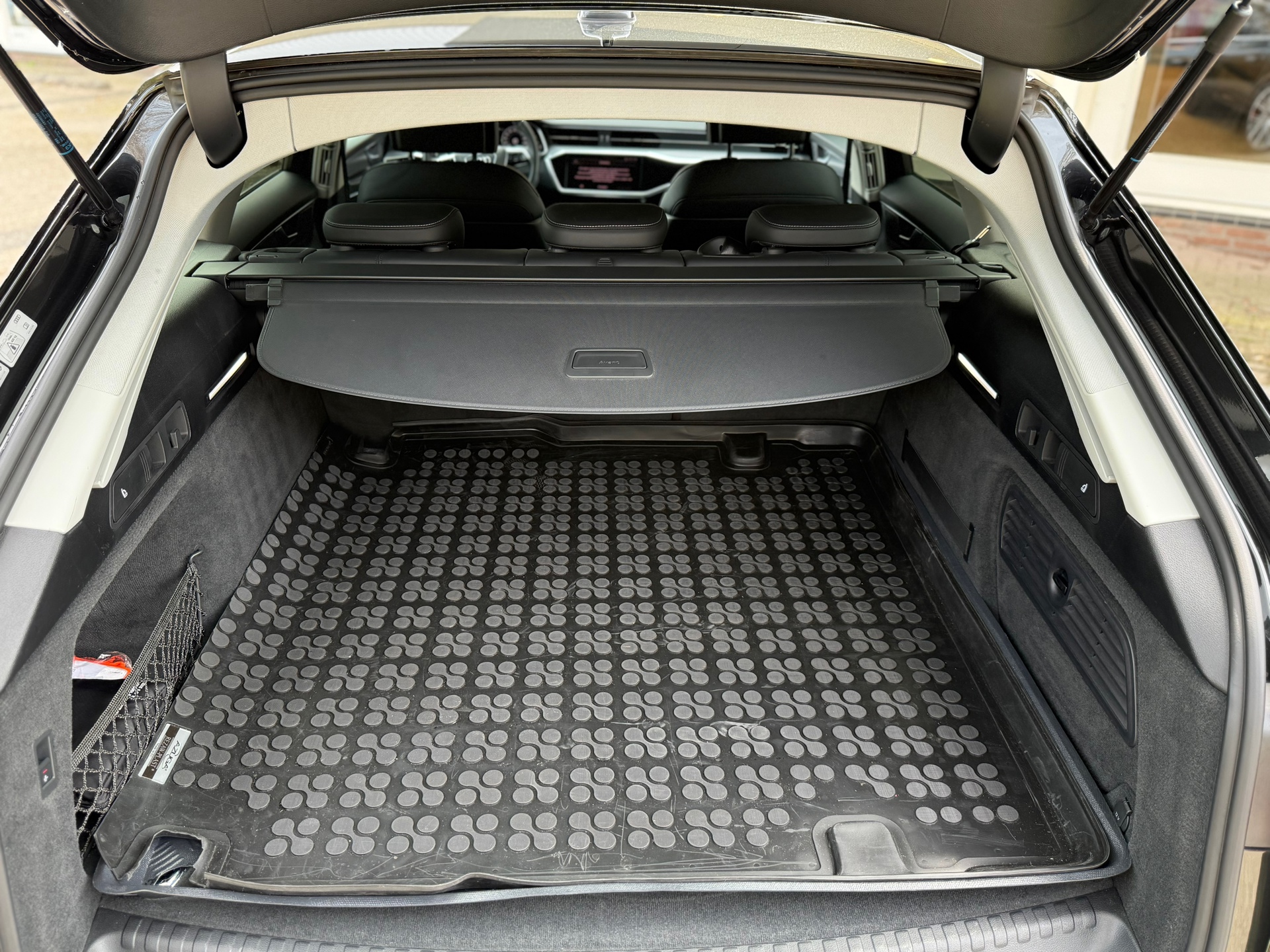 Foto van Audi A6 Avant 55 TFSI E