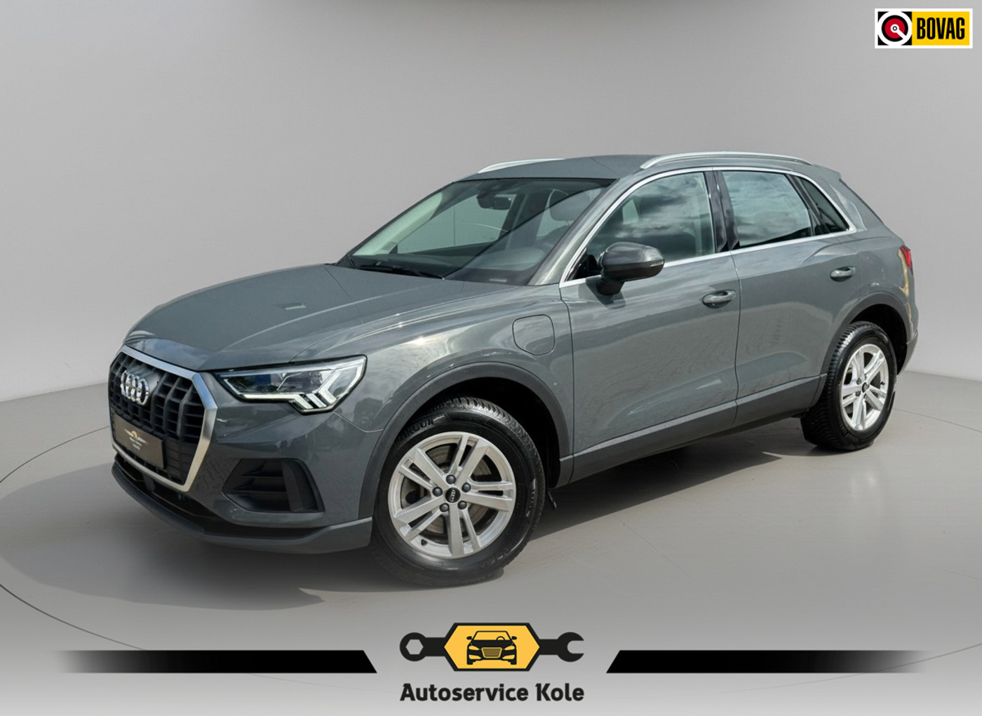 Audi Q3 E-tron 45 TFSI e Basis * Camera * Cruise * Xenon/led * Clima * Navigatie * 2022 - voorkant
