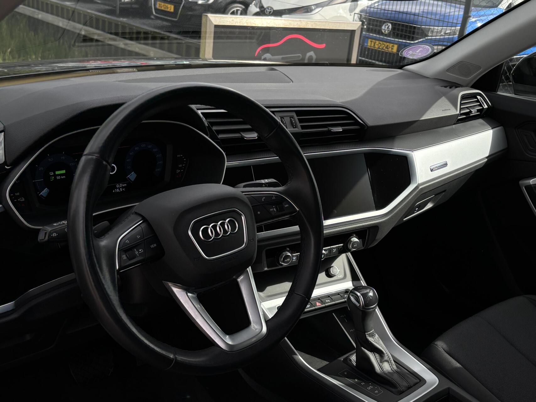 Foto van Audi Q3 E-tron