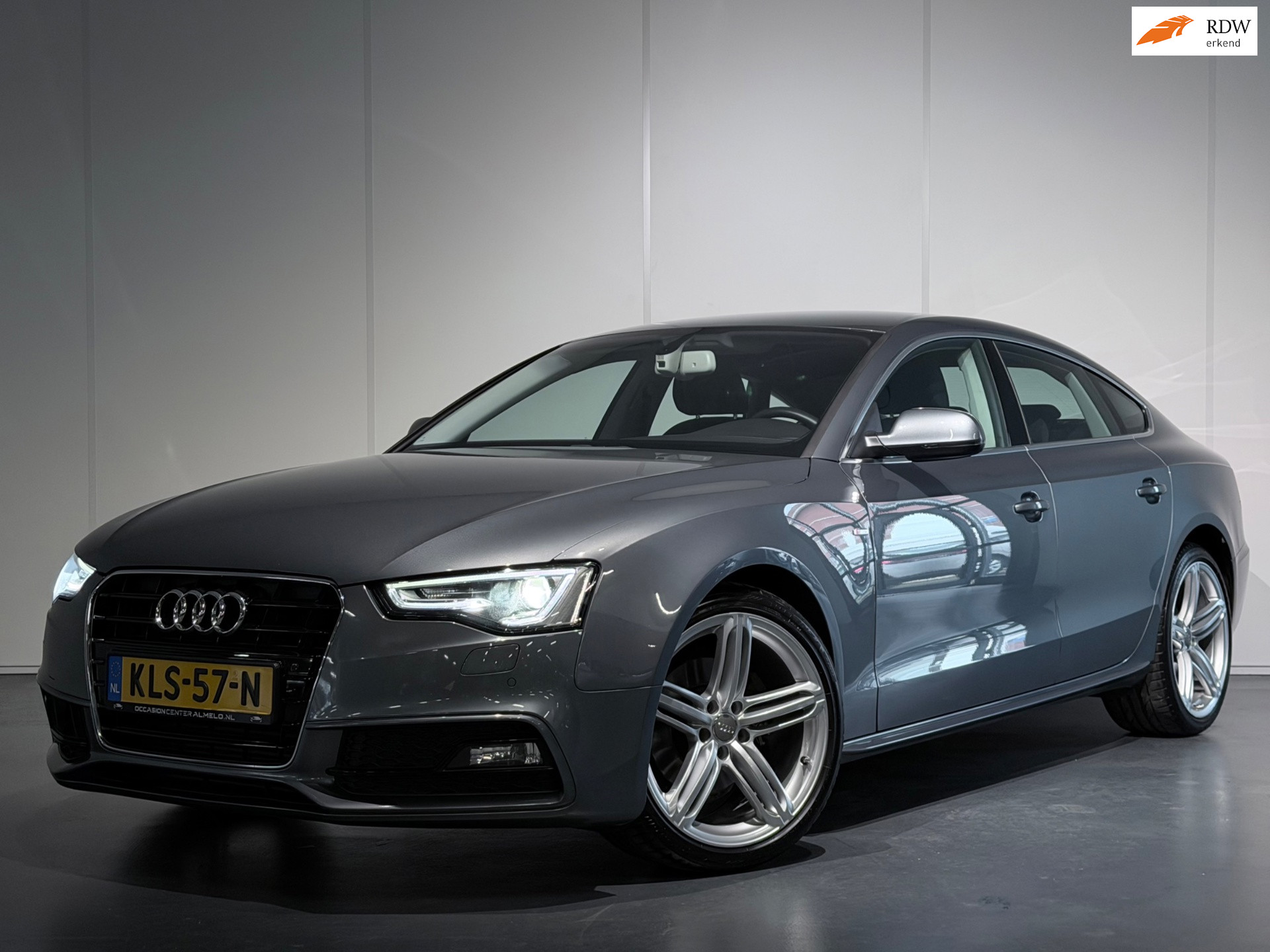Audi A5 Sportback 1.8 TFSI S-Line AUT /Clima/ACC/Keyless/LED/SideAss/NAVI/PDC/19'' 2016 - voorkant