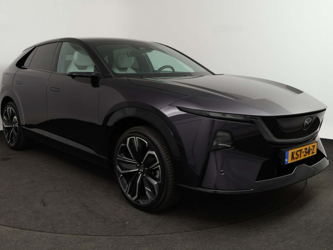 Foto van Mazda Cx-6e