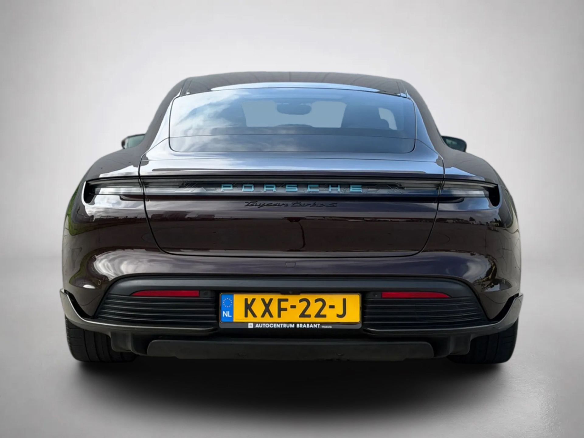 Foto van Porsche Taycan
