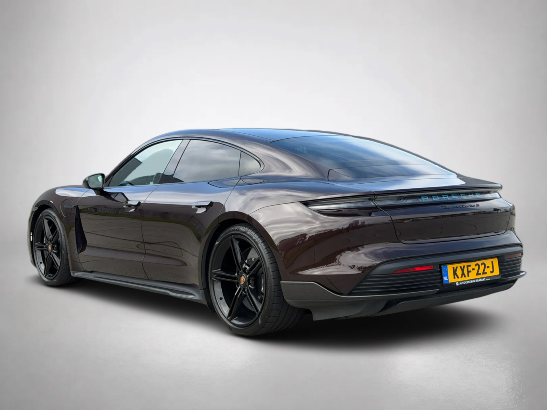 Foto van Porsche Taycan