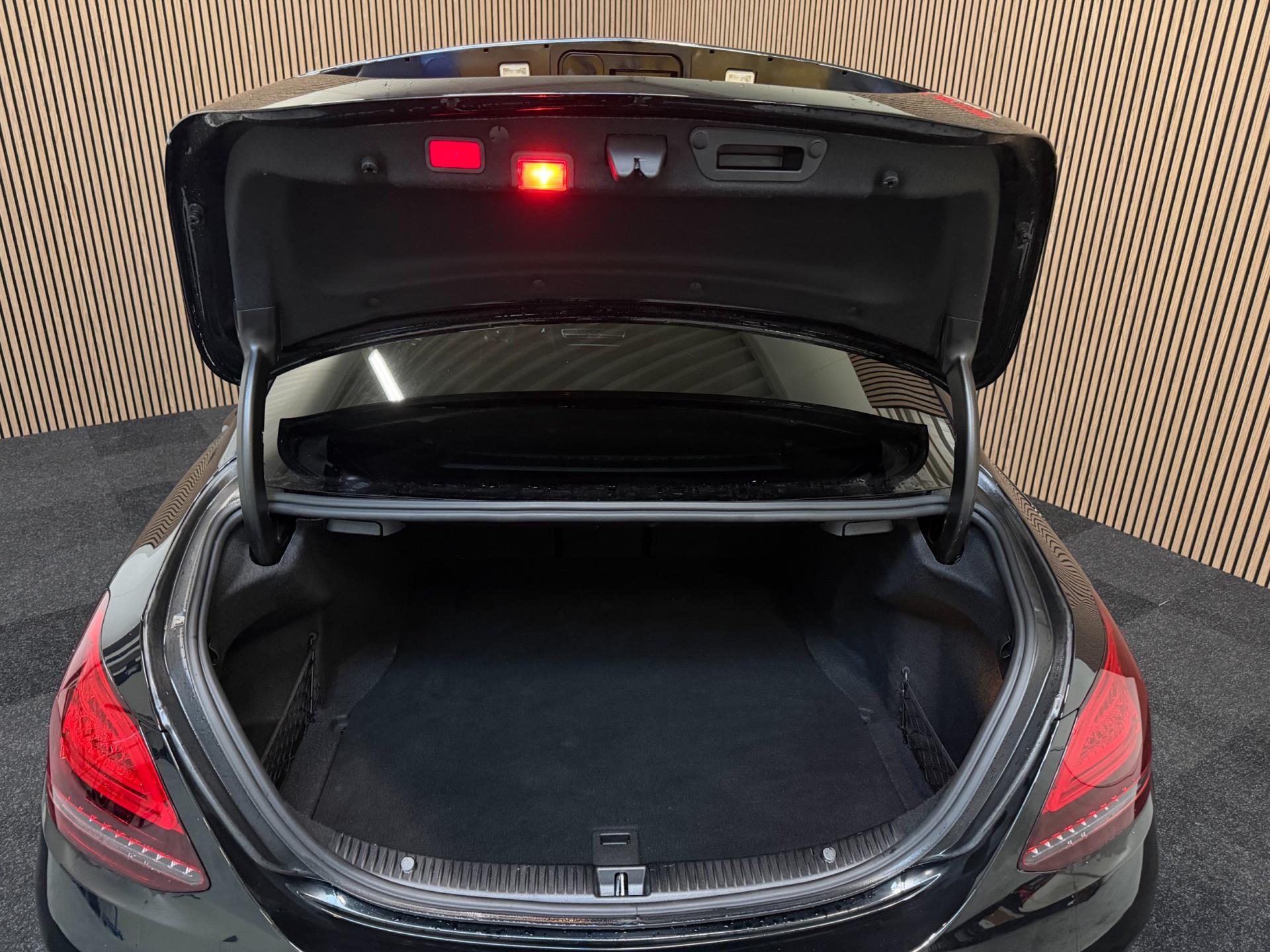 Foto van Mercedes-Benz AMG C 43
