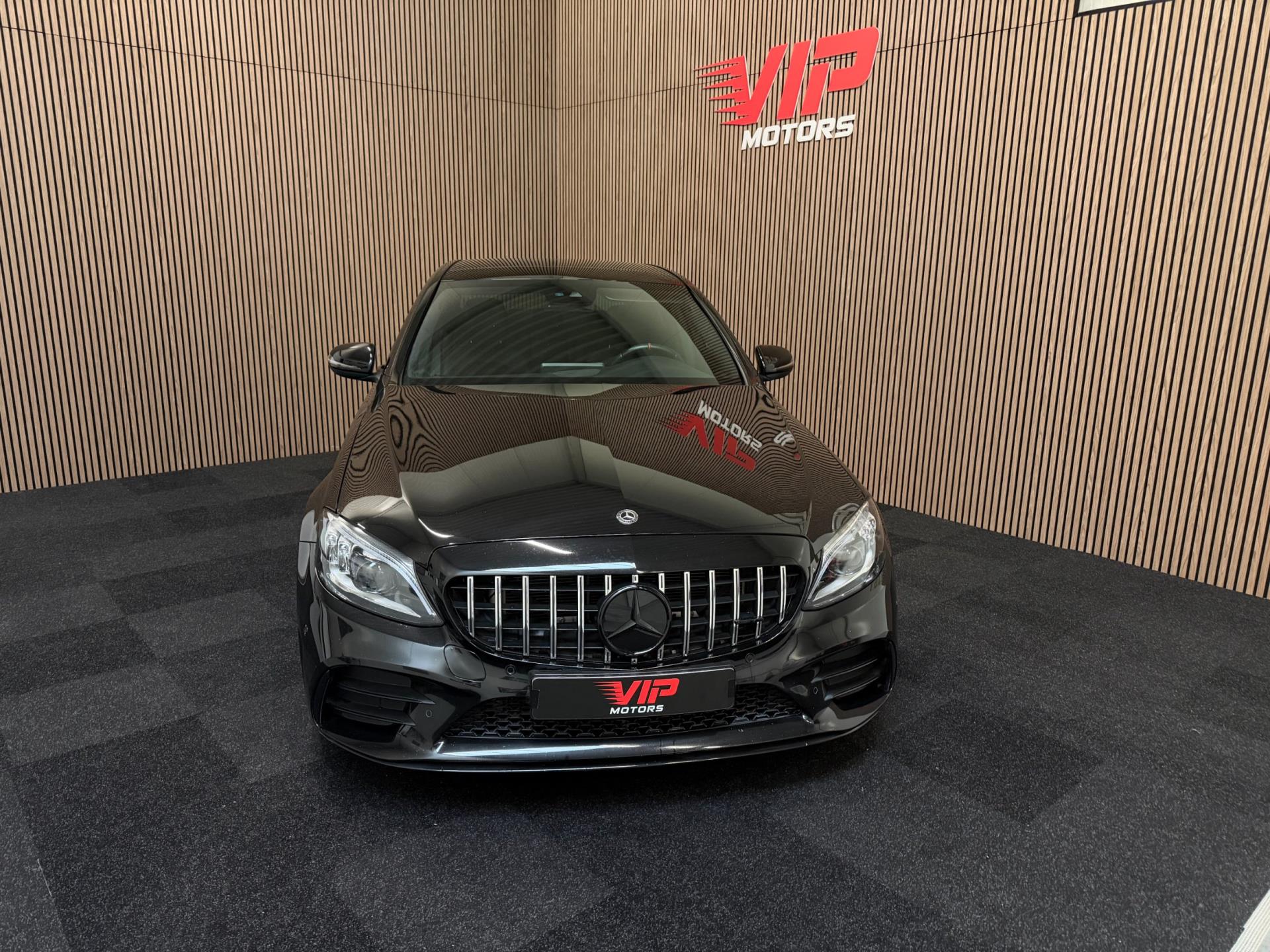 Foto van Mercedes-Benz AMG C 43