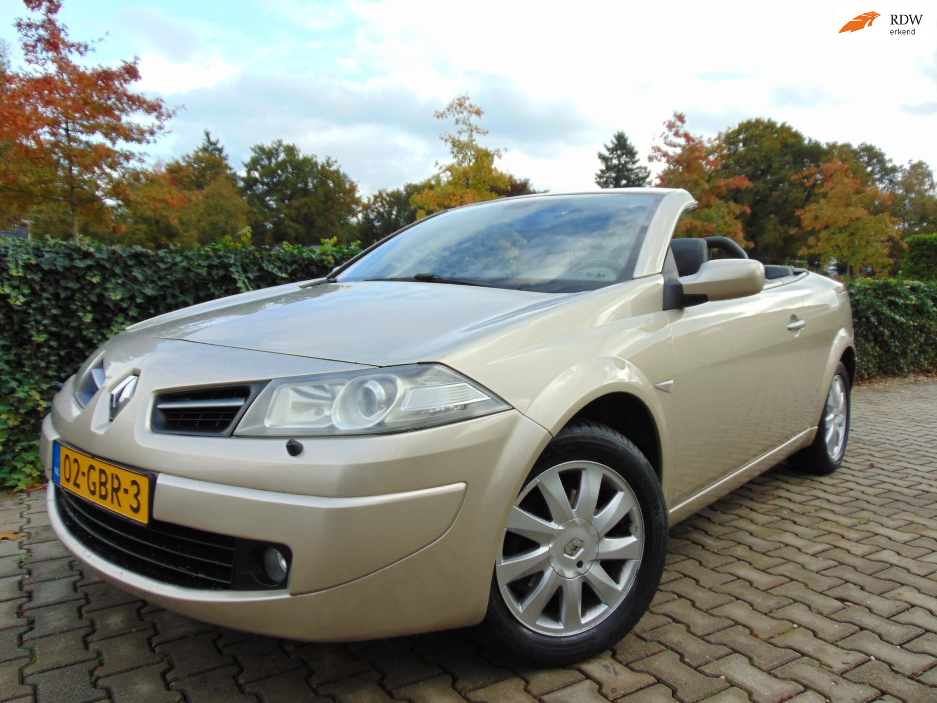 Renault Megane 2.0-16V Tech Line Automaat ,  Clima / Cruise / Leder / Isofix / Pdc / Xenon / 16" Lm Velgen. 2008 - voorkant