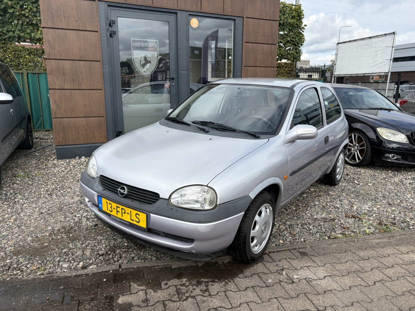 Opel Corsa-b 1.2i-16V Onyx**91.000 2000 - voorkant